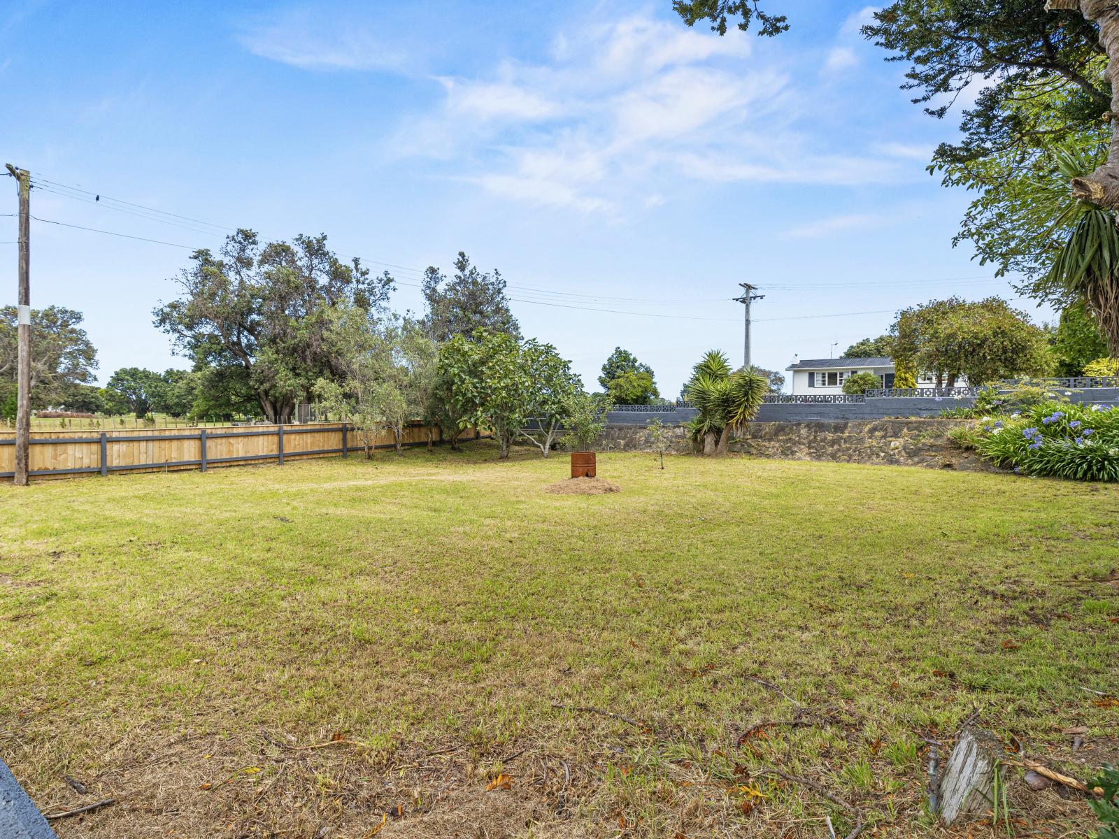 33 Burns Street, Tawhero