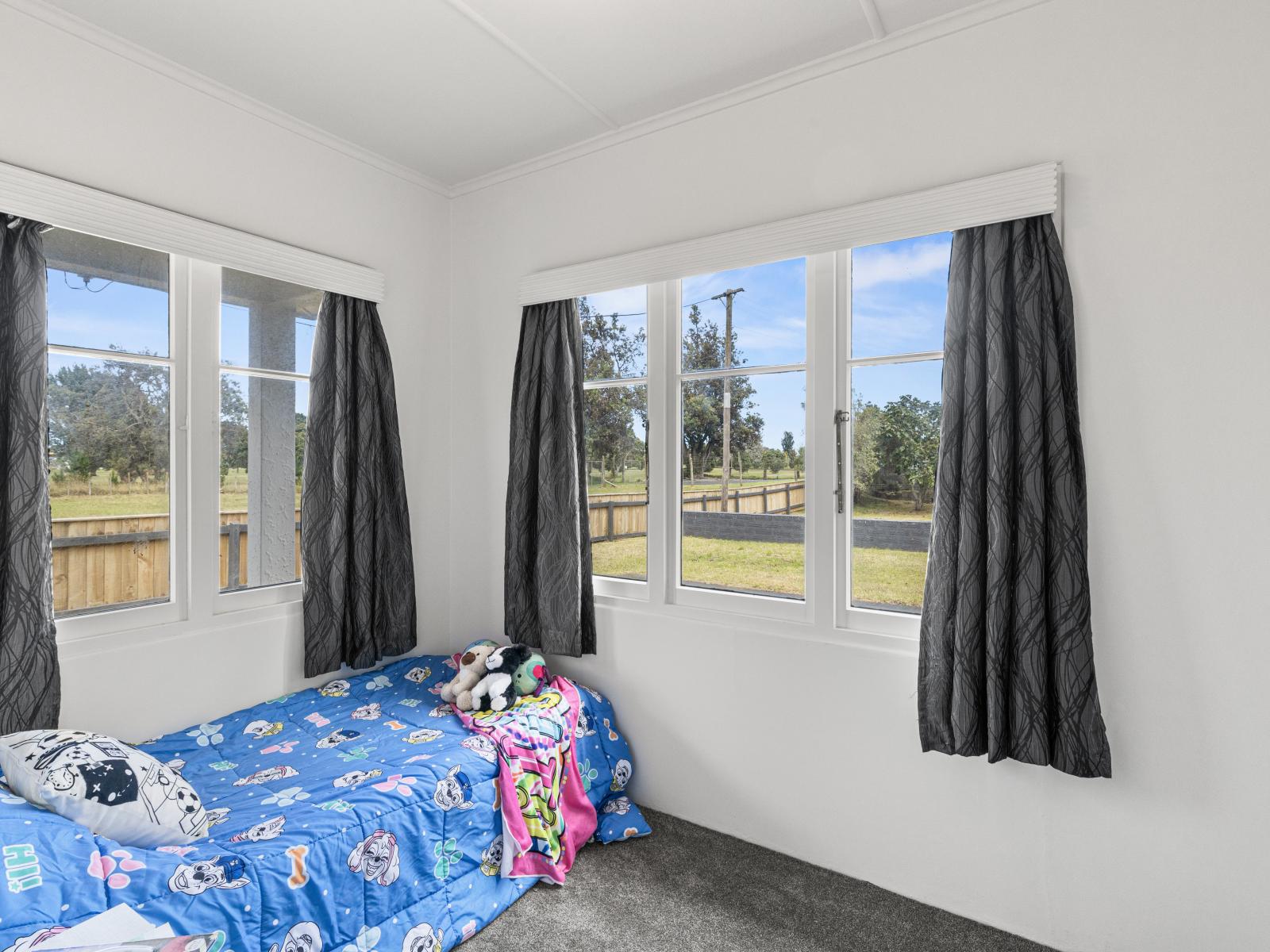 33 Burns Street, Tawhero