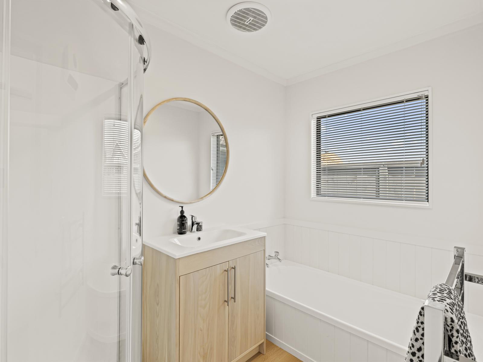 120 Great North Road, Otamatea