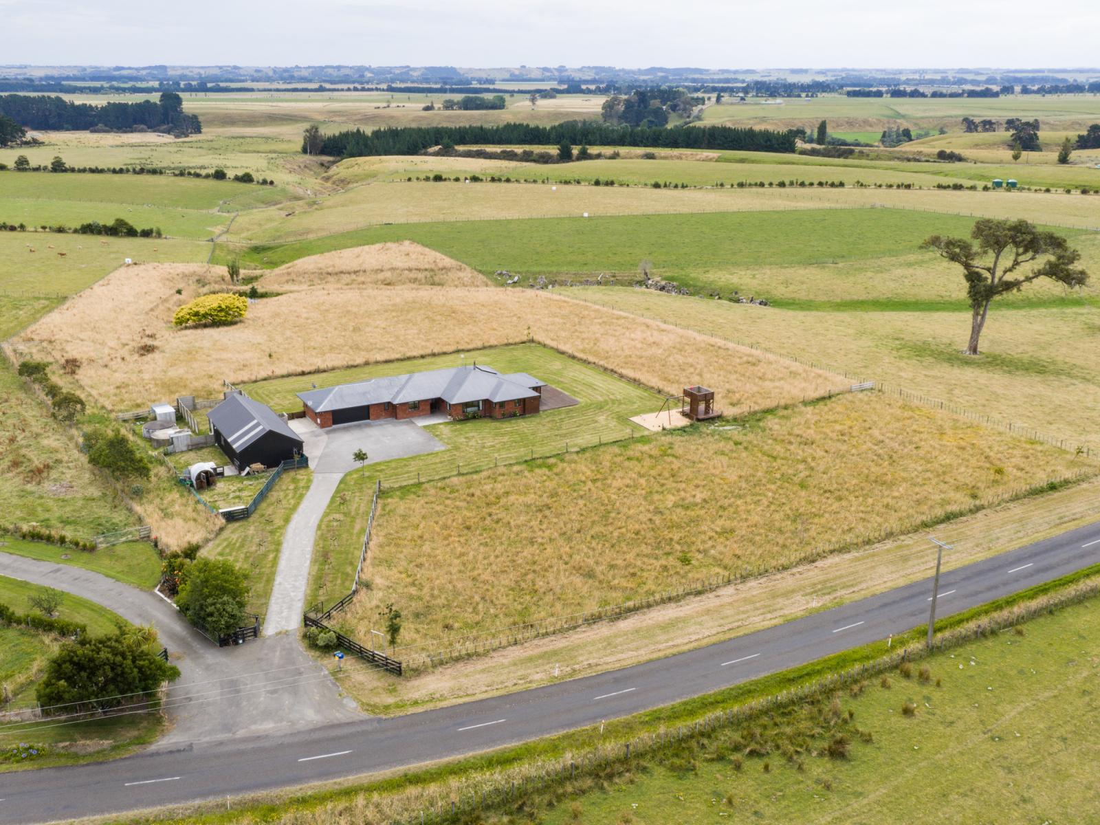 1061 Taonui Road, Colyton