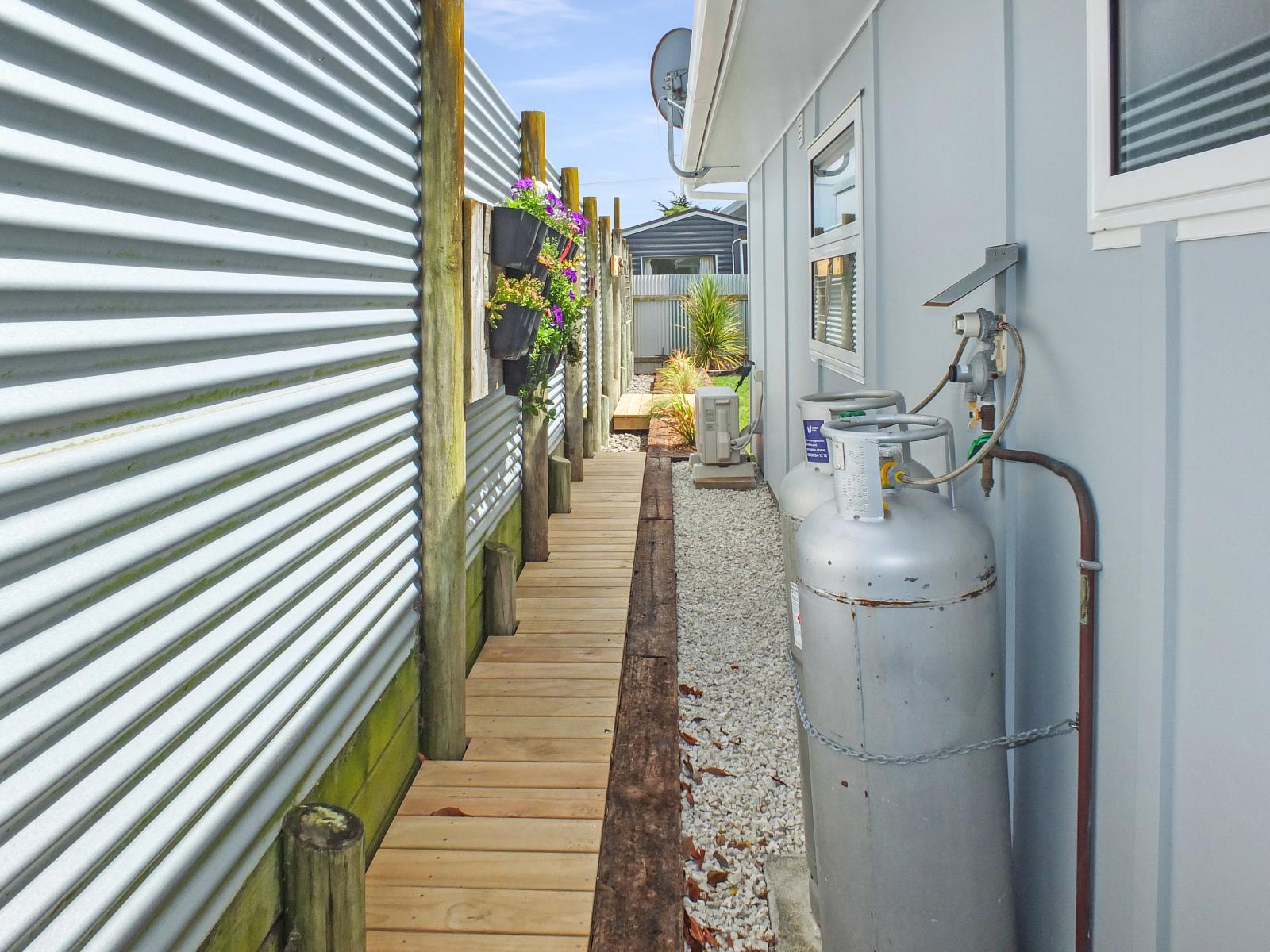 16A Edinburgh Terrace, Foxton Beach