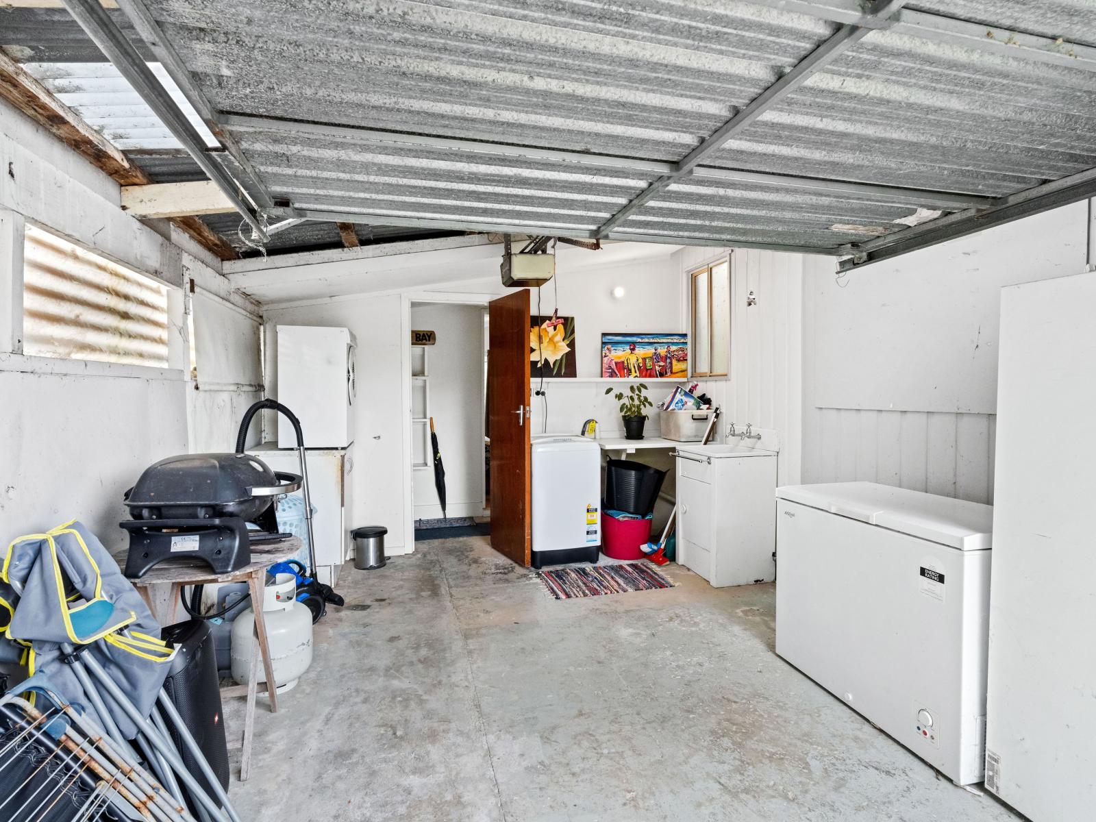 33 Kiharoa Street, Otaki Beach