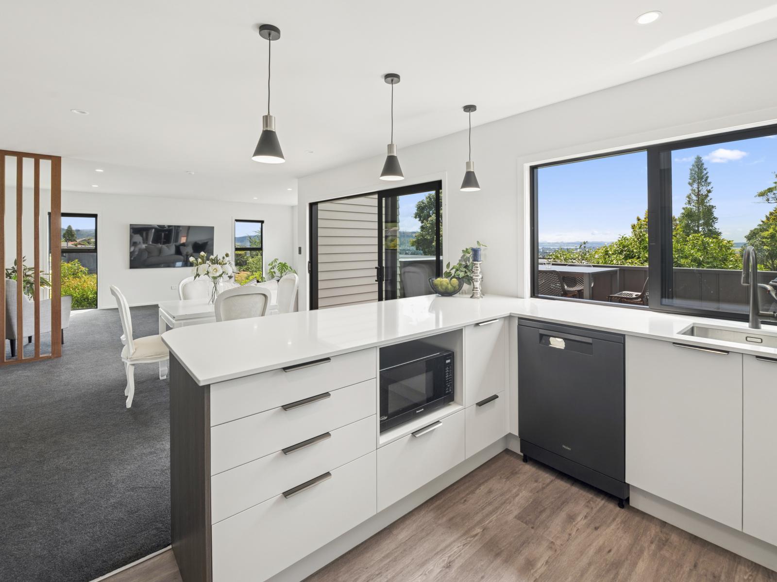 13A Kerswell Terrace, Tihiotonga