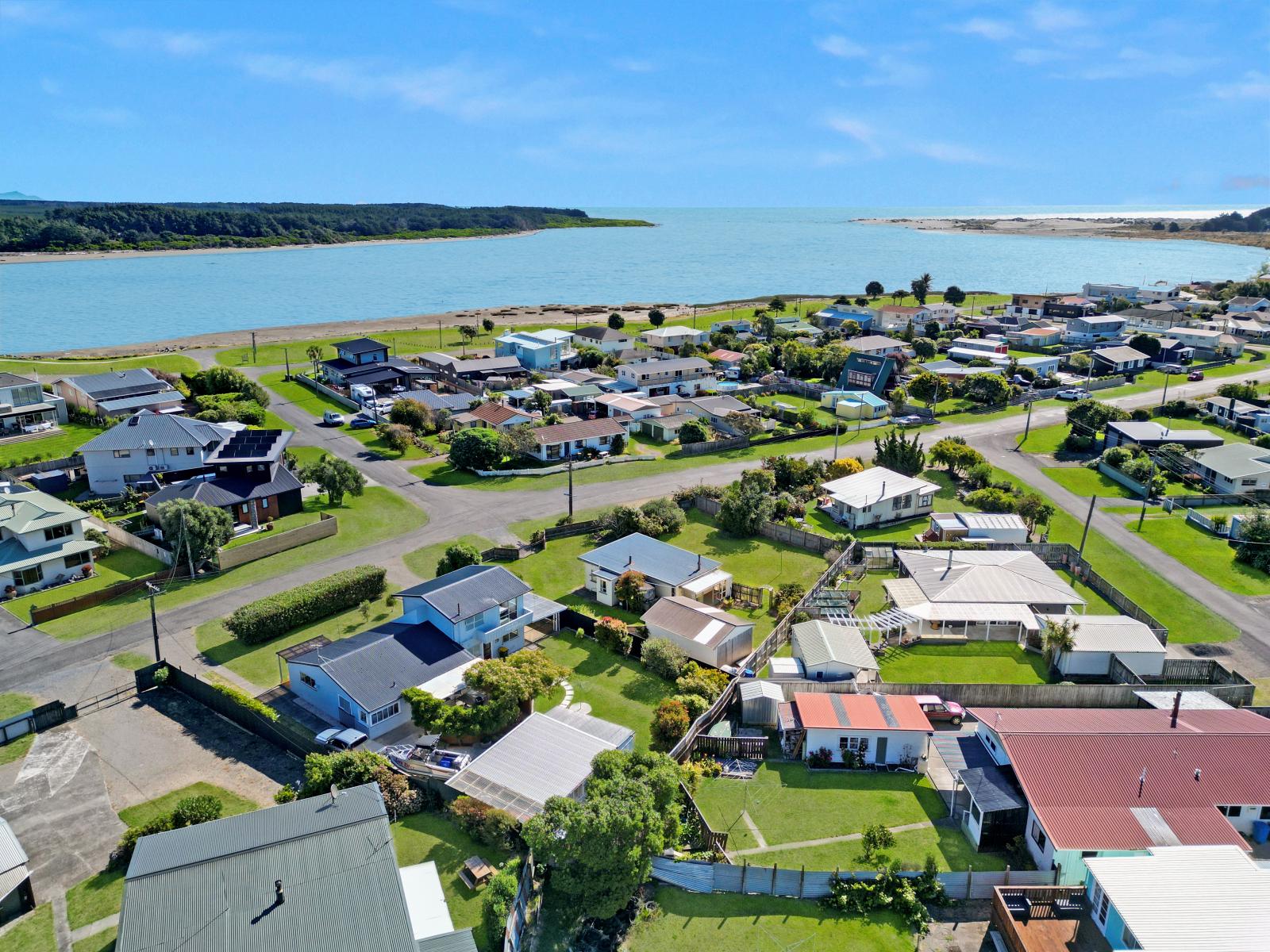 35 Shortt Street, Foxton Beach