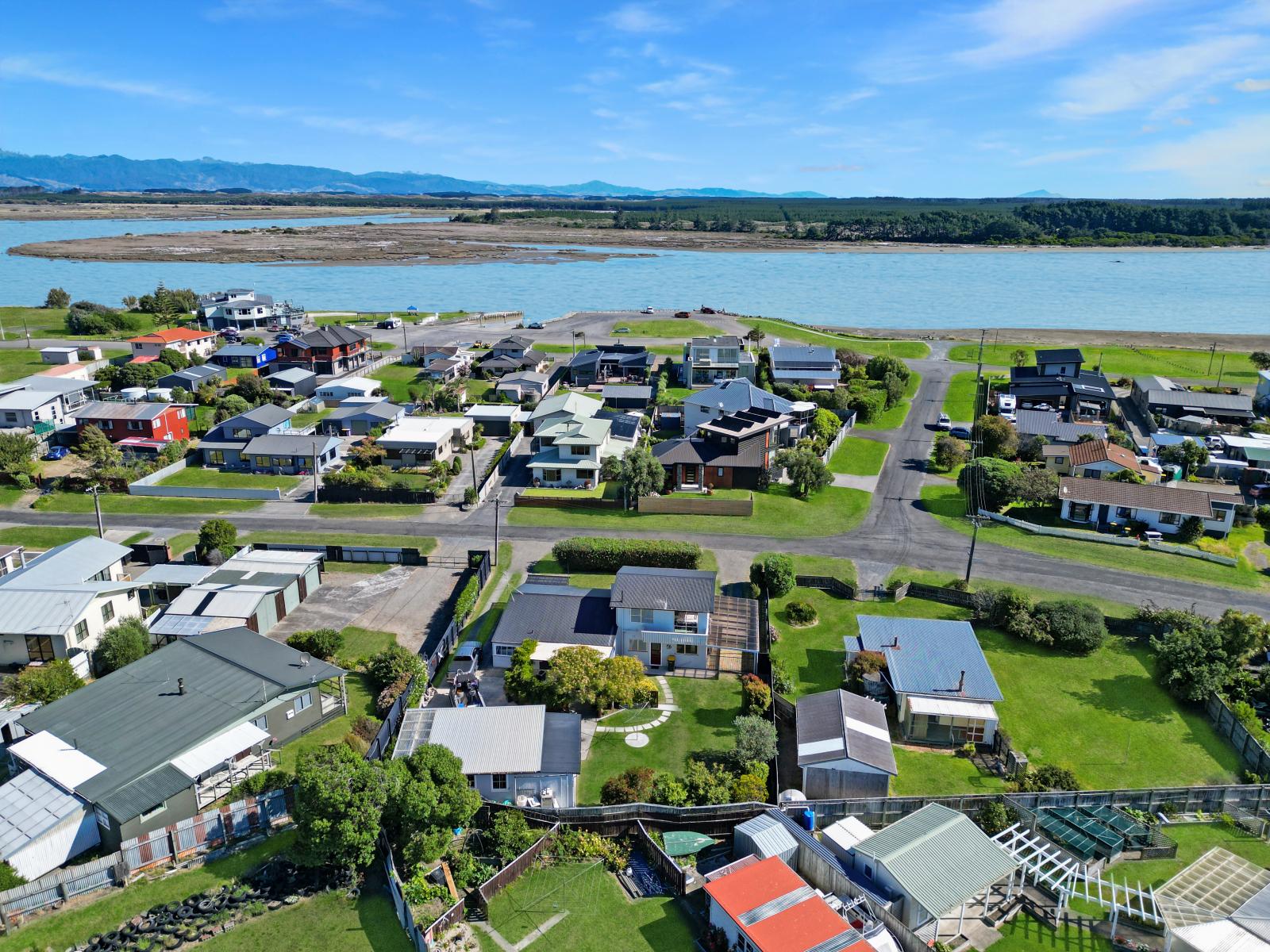 35 Shortt Street, Foxton Beach