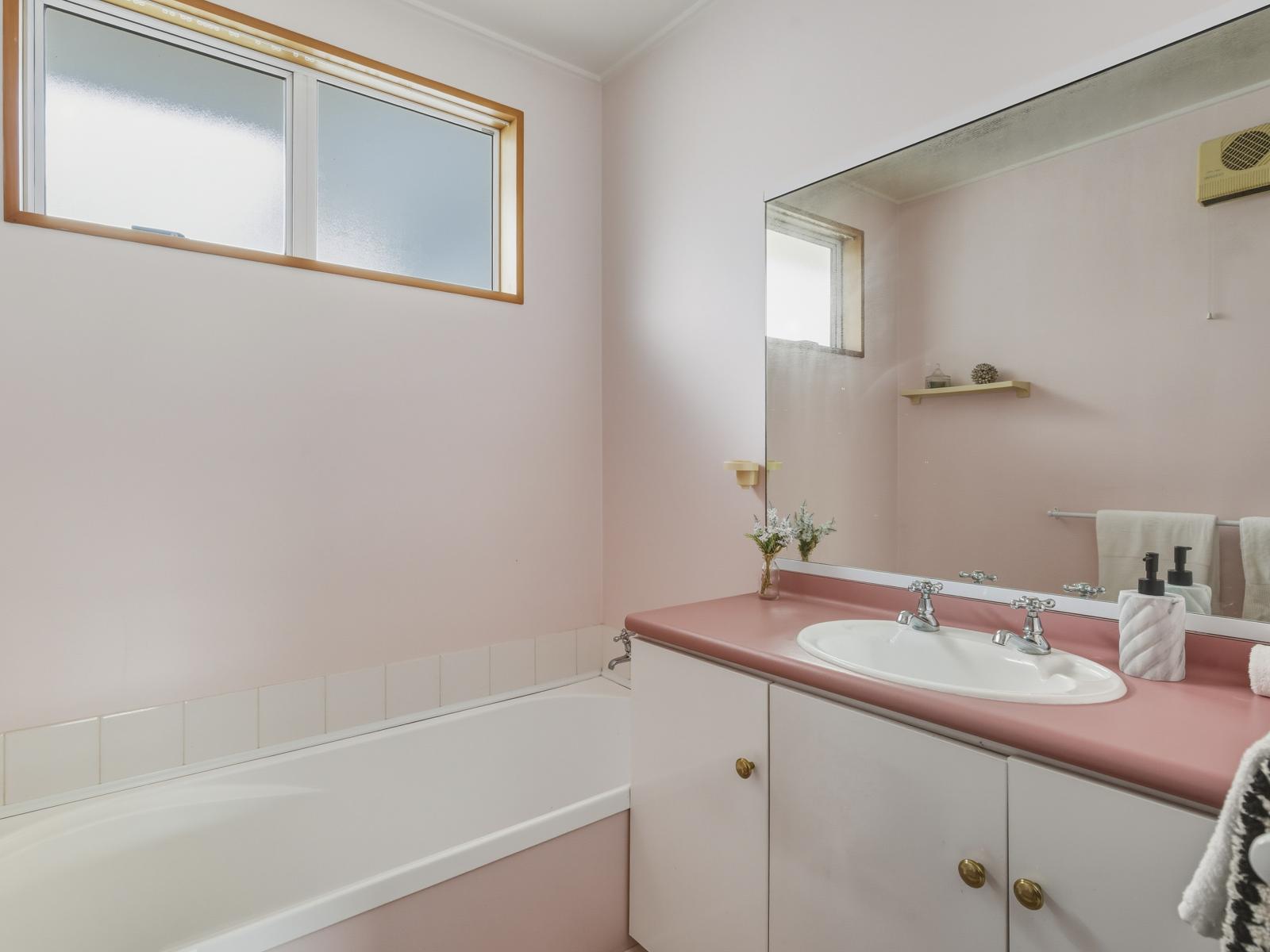 76A Bay View Road, South Dunedin