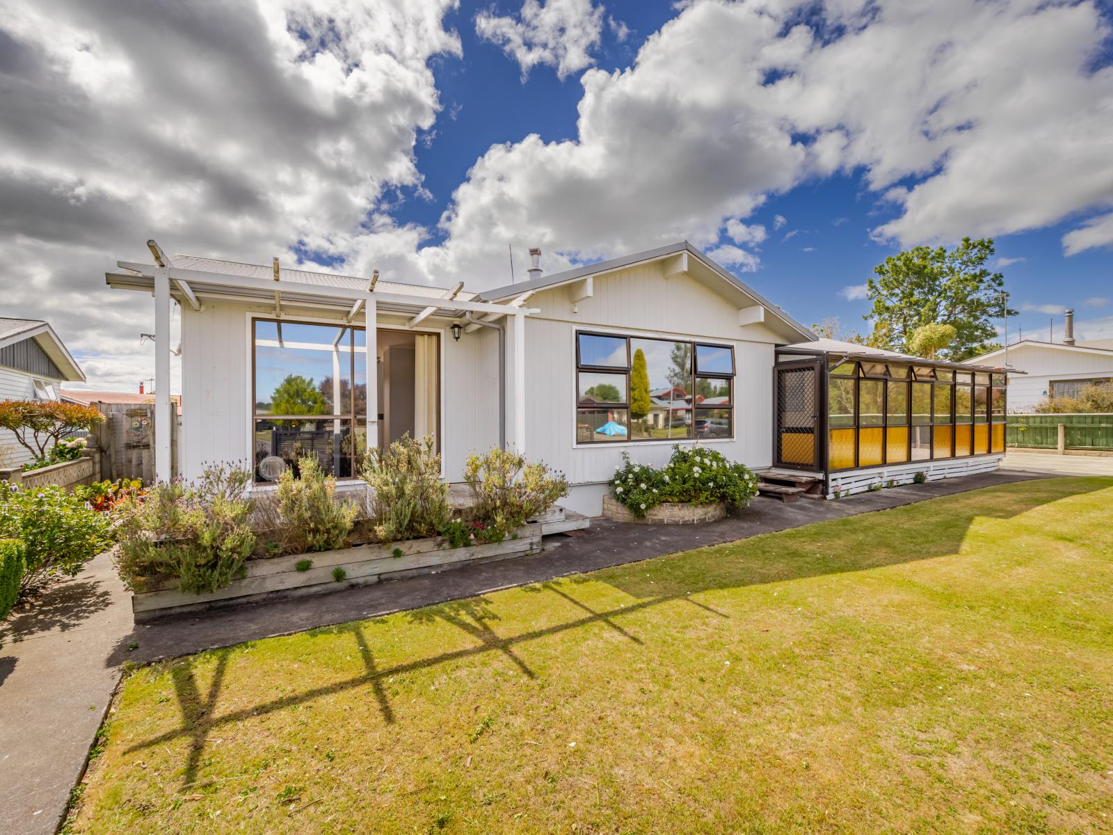 9 and 11 Willow Grove, Waipukurau