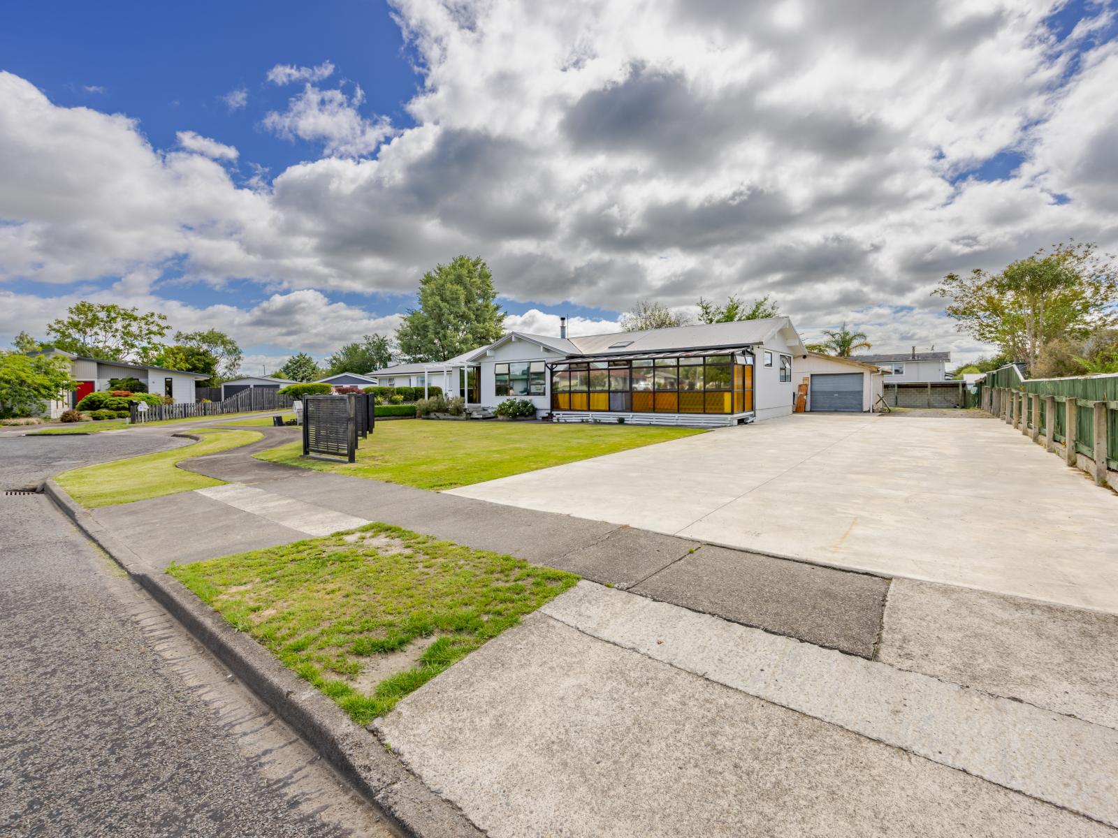 9 and 11 Willow Grove, Waipukurau