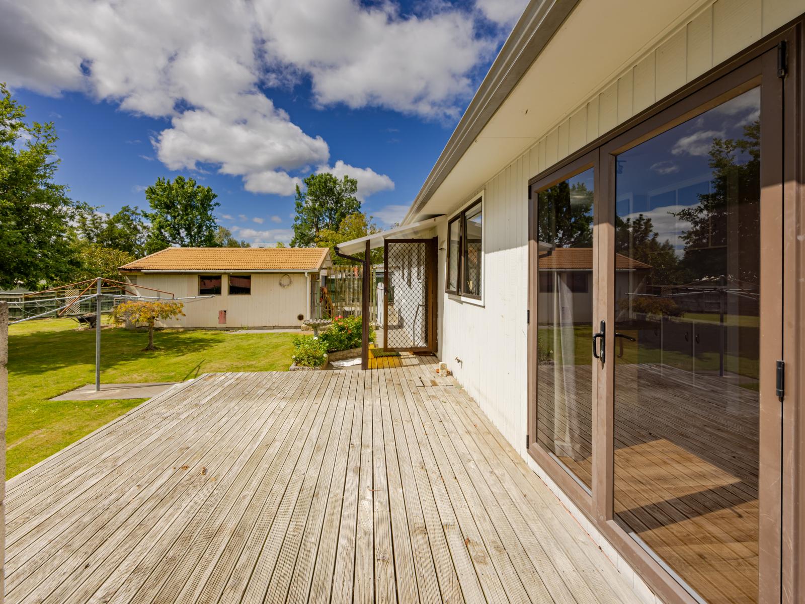 9 and 11 Willow Grove, Waipukurau