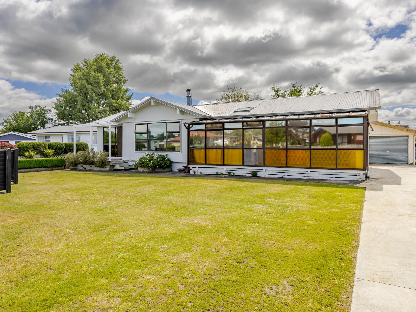 9 and 11 Willow Grove, Waipukurau