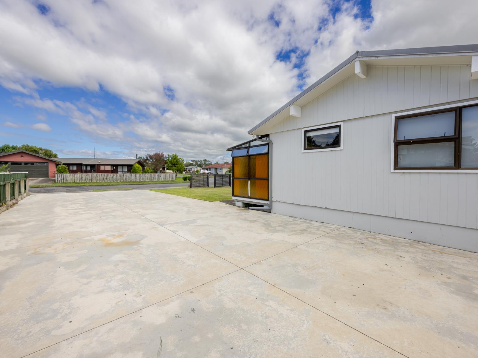 9 and 11 Willow Grove, Waipukurau