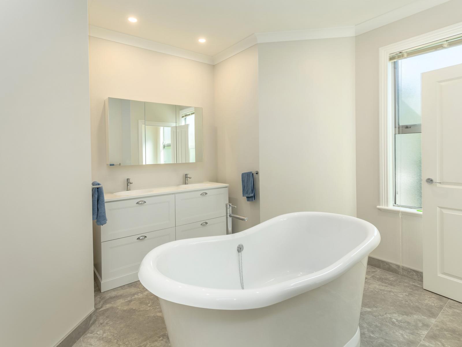 104 Kuratawhiti Street, Greytown