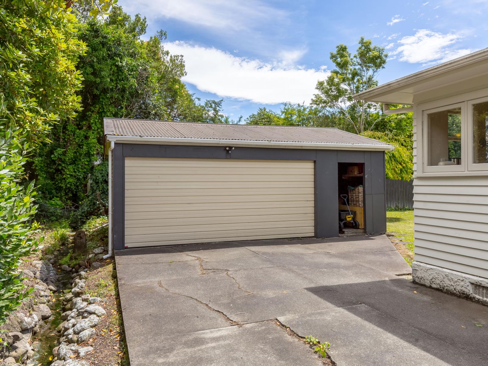 40 Reading Street, Greytown