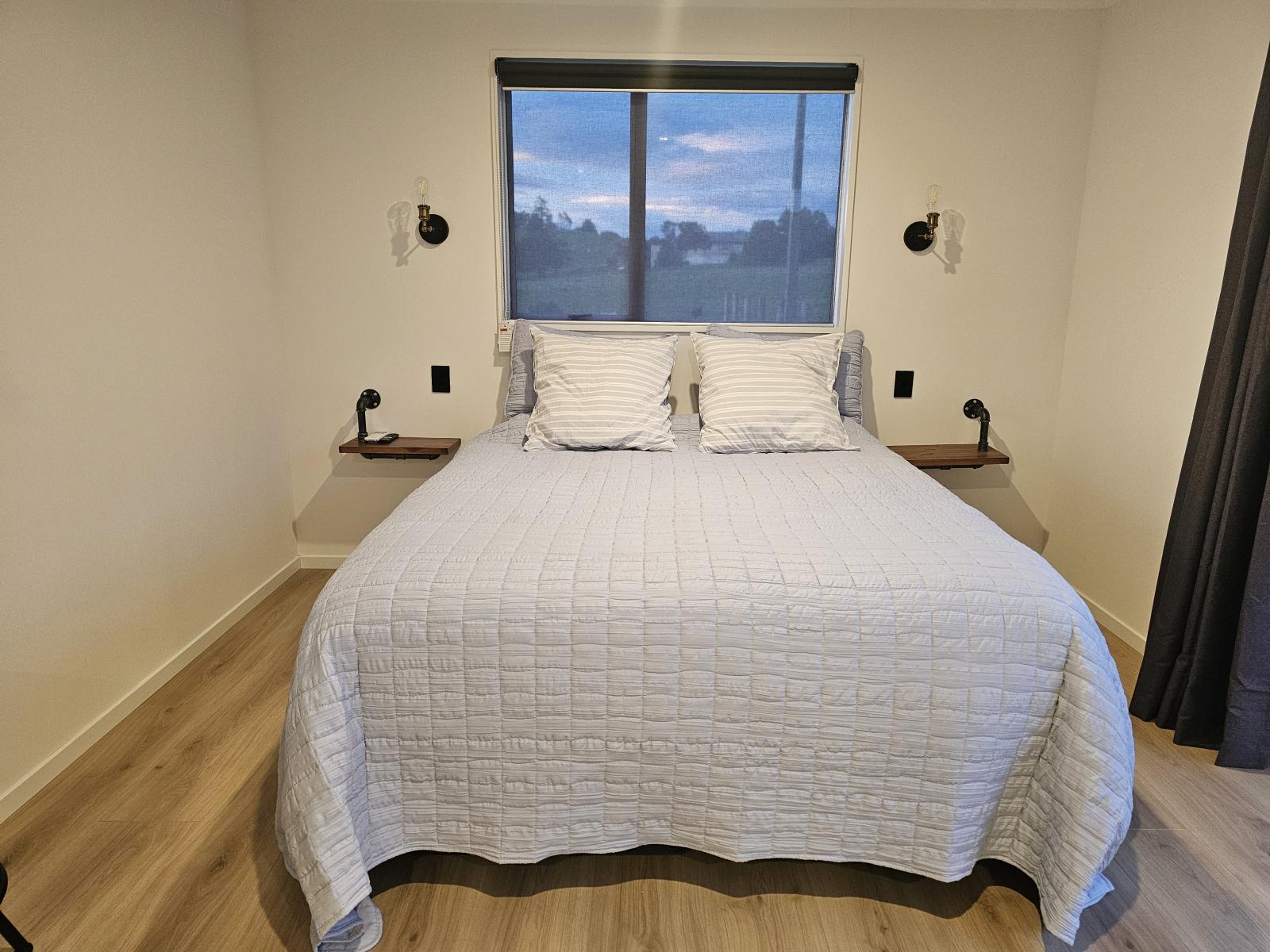 90 Parsons Road, Weston