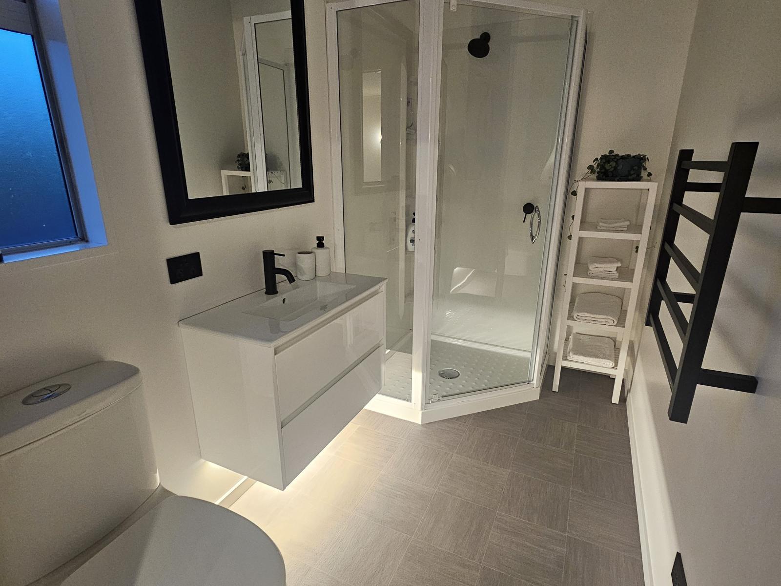 90 Parsons Road, Weston