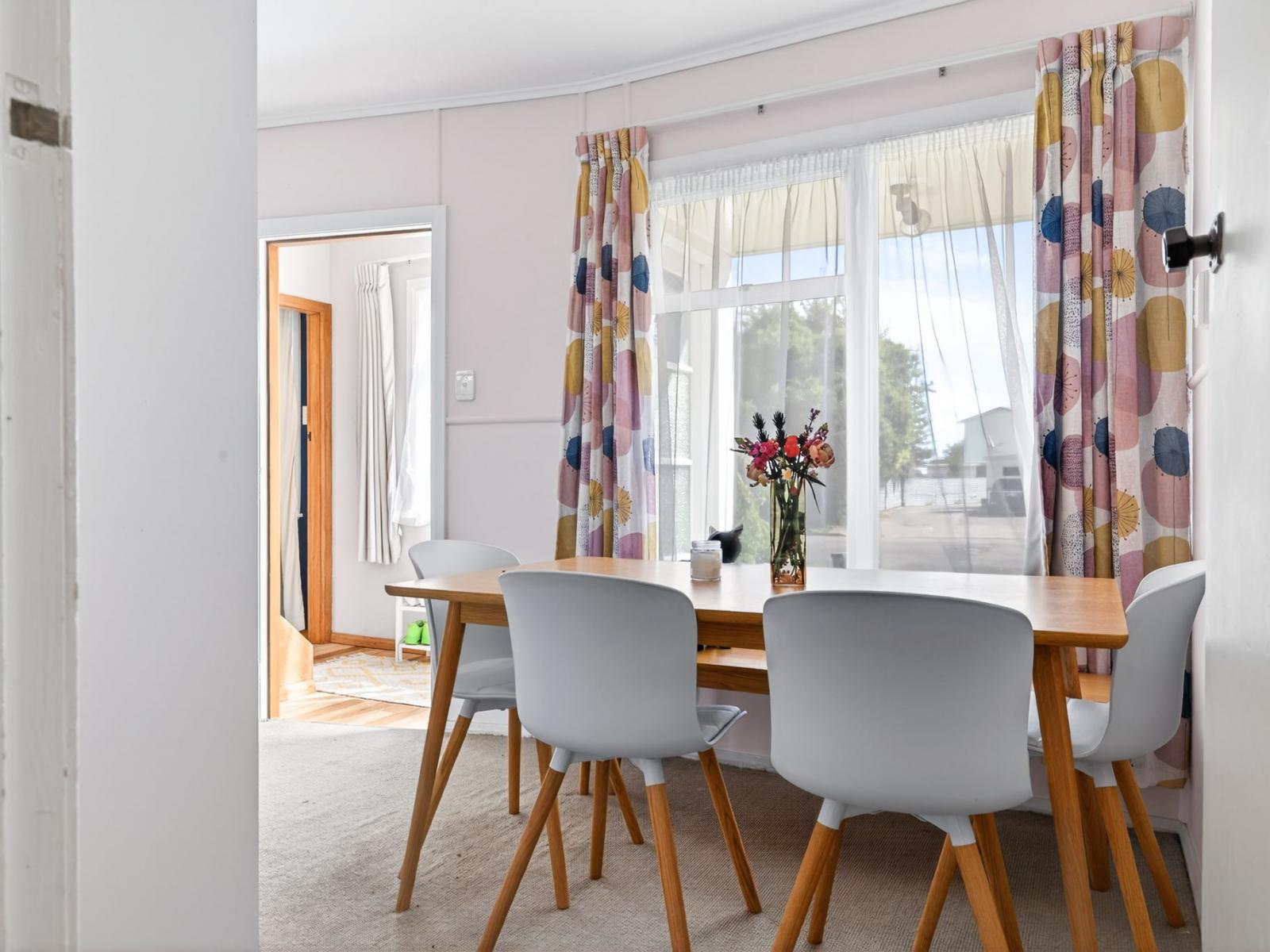 4 Renfrew Place, Highbury