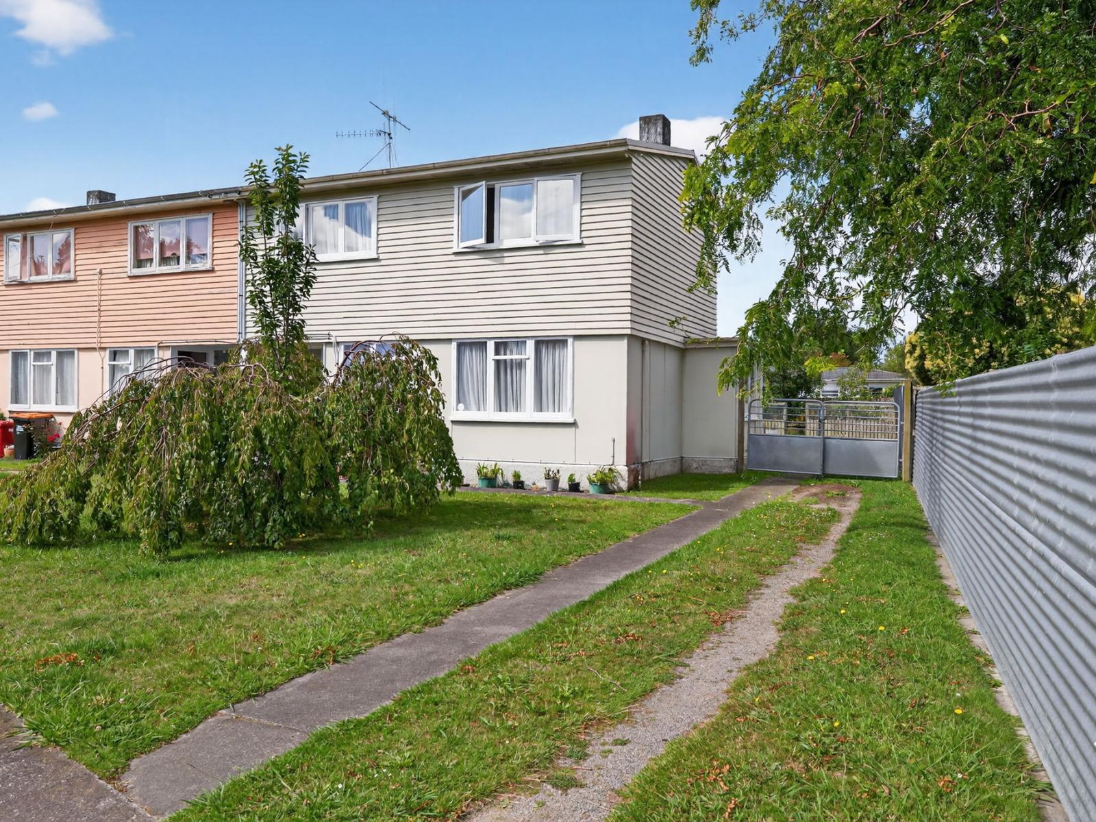 4 Renfrew Place, Highbury