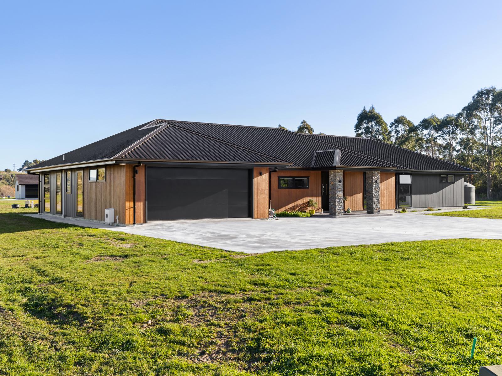 230 Valley Views, Fitzherbert