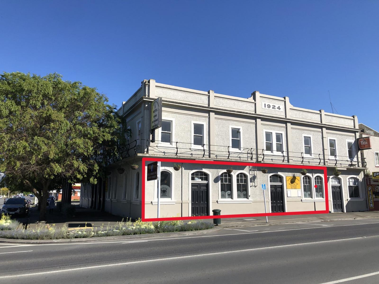 63 High Street North, Carterton