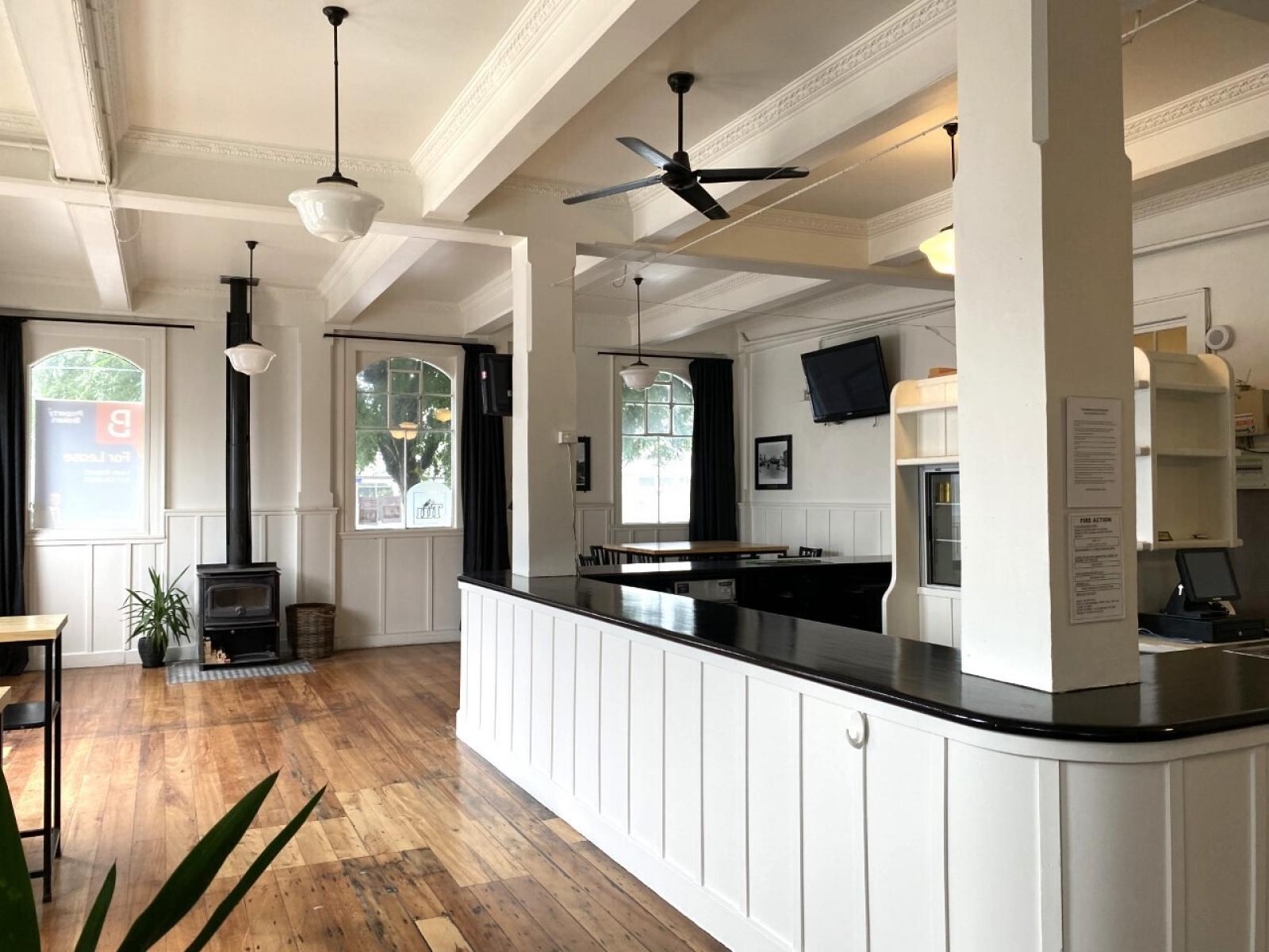 63 High Street North, Carterton