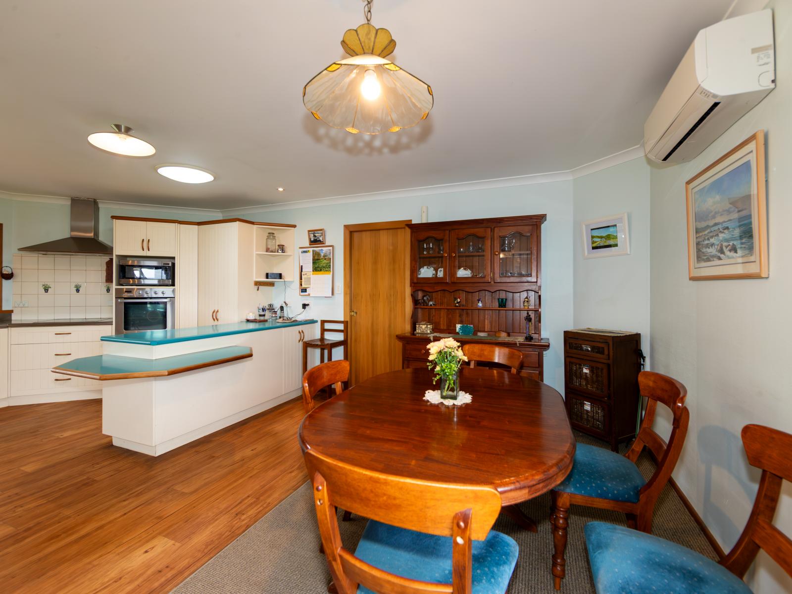 28 Meeanee Quay, Westshore