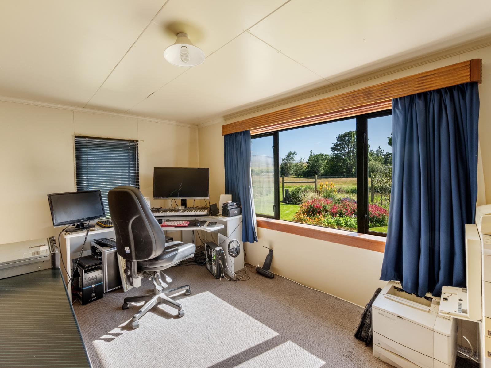 359 Glassford Road, Drybread