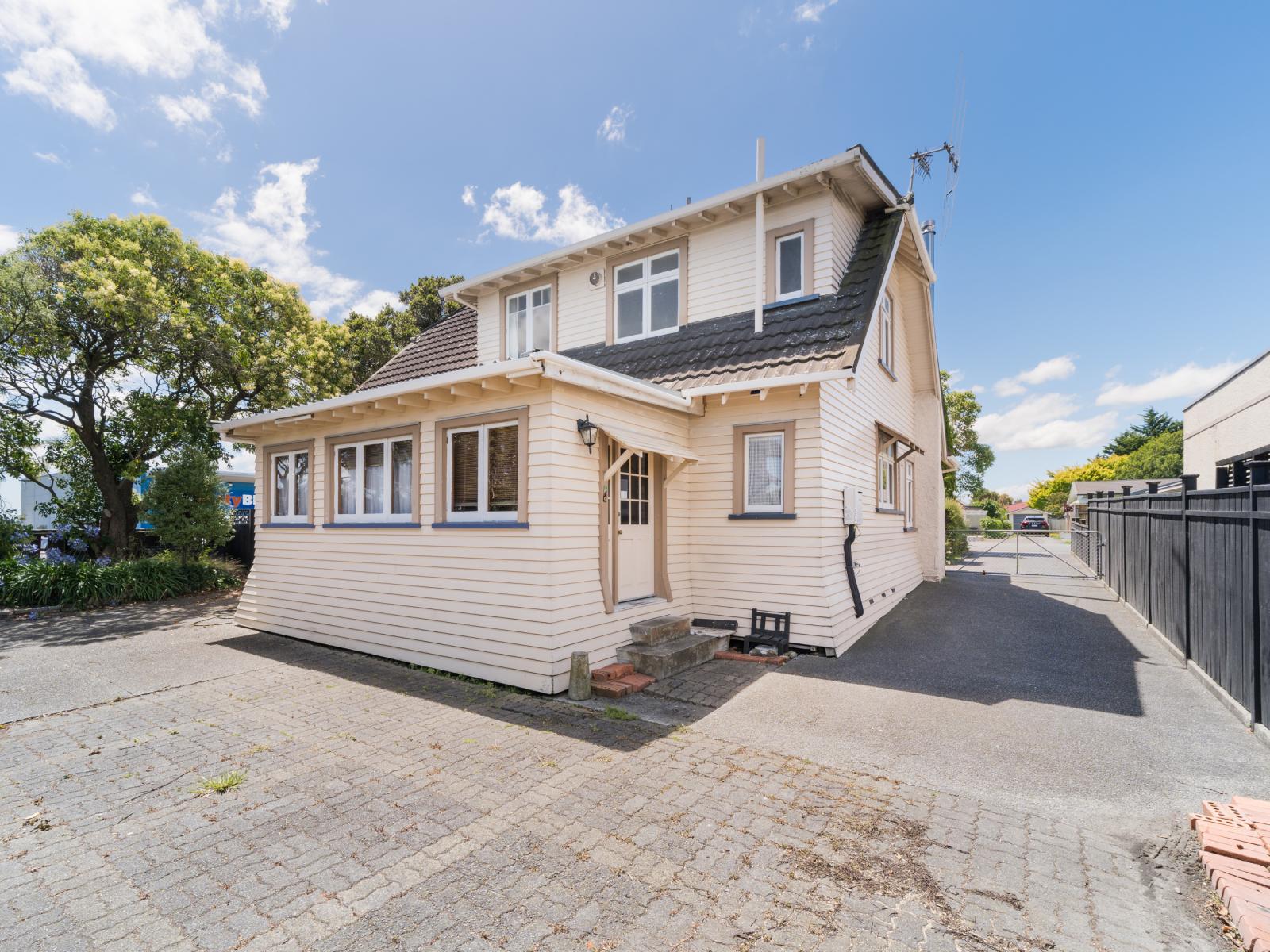 4 Russell Street, Palmerston North