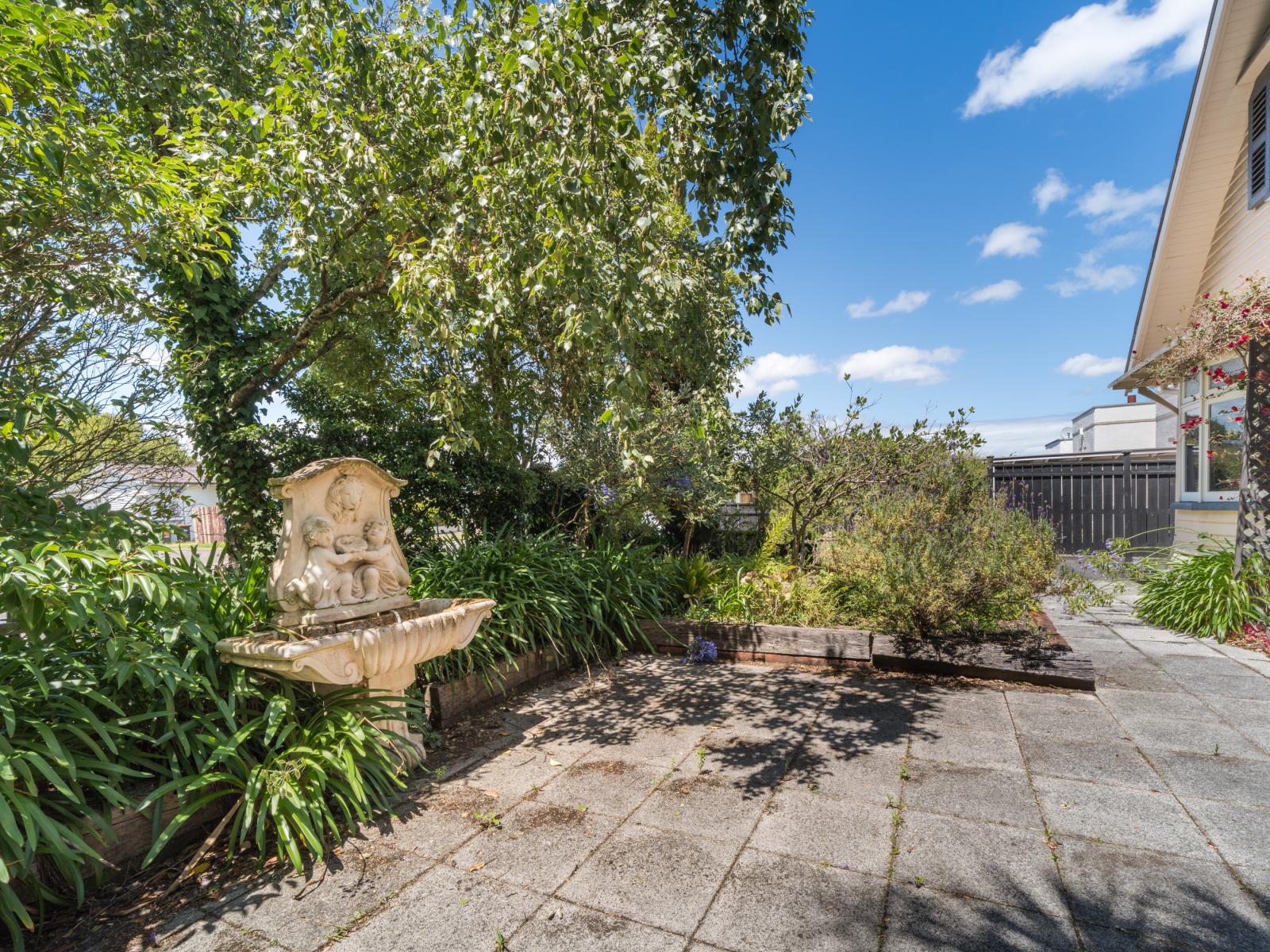 4 Russell Street, Palmerston North