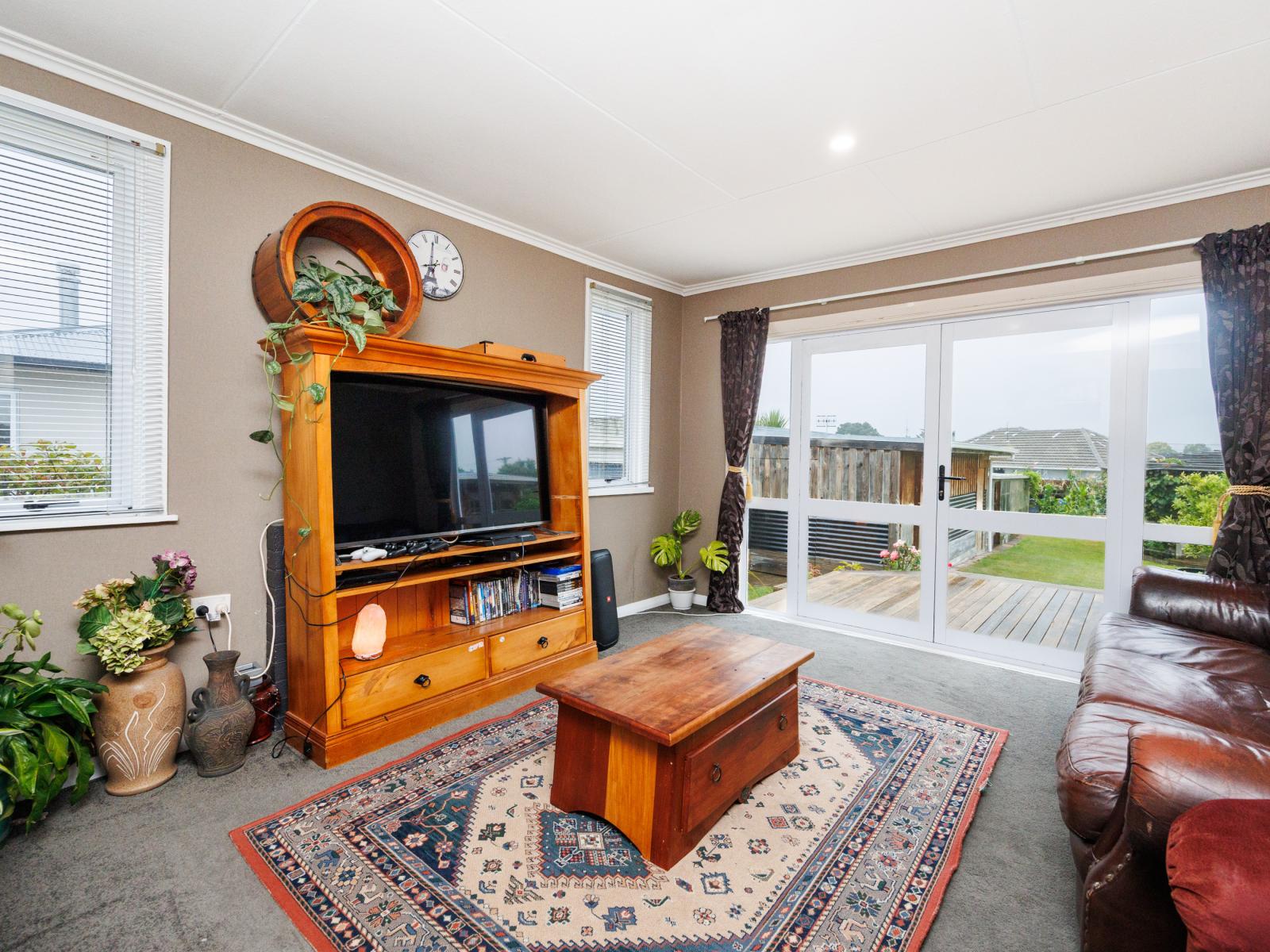 30 Pharazyn Street, Feilding