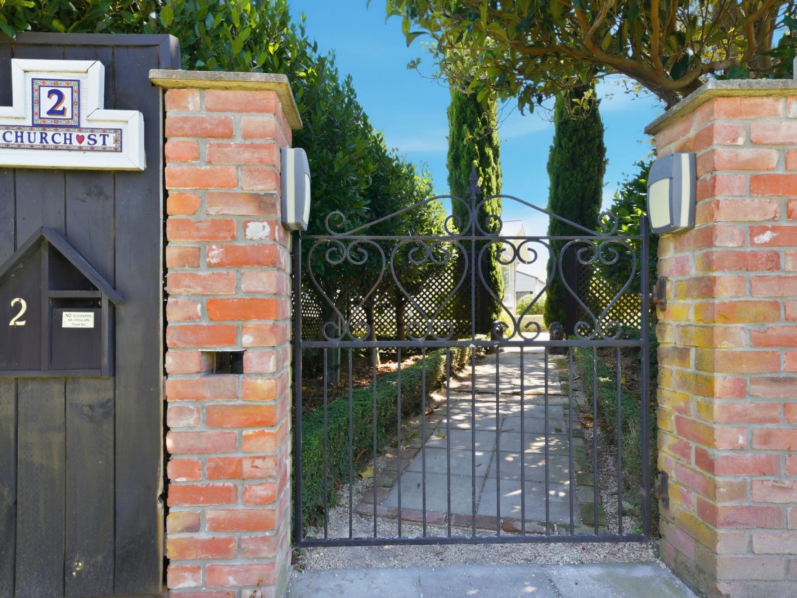 2 Church Street, Amberley