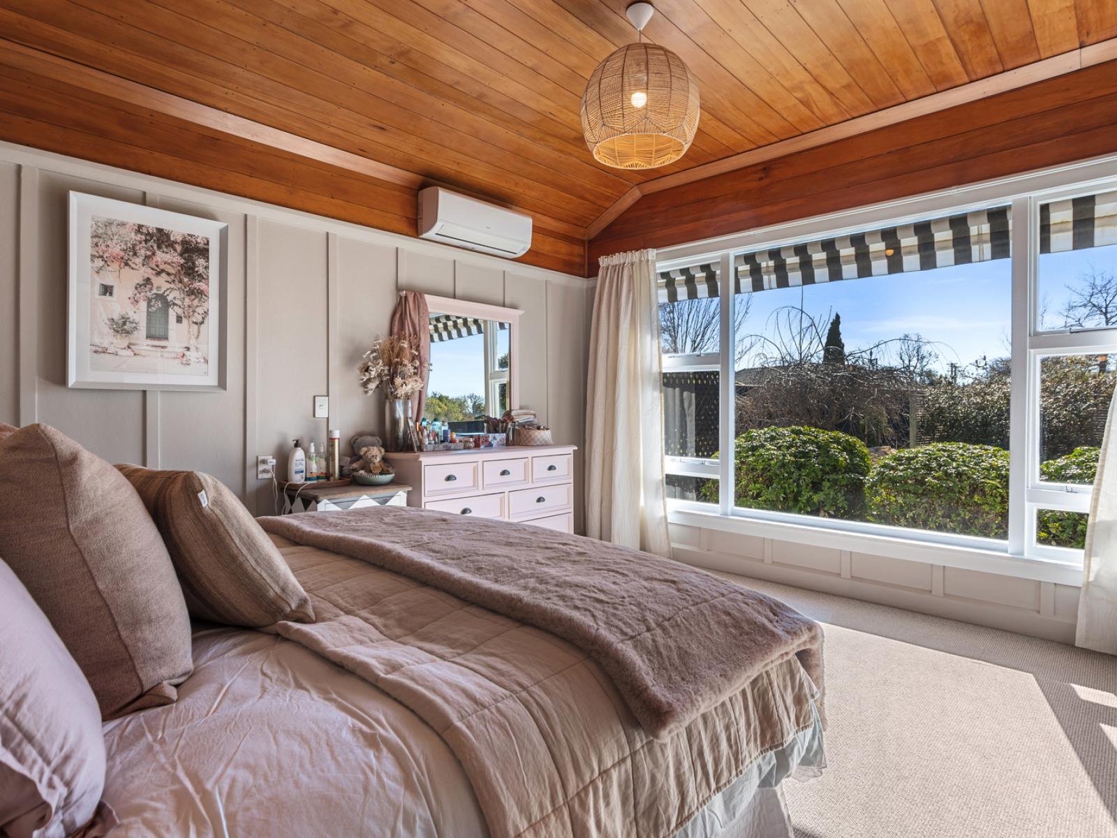 2 Church Street, Amberley