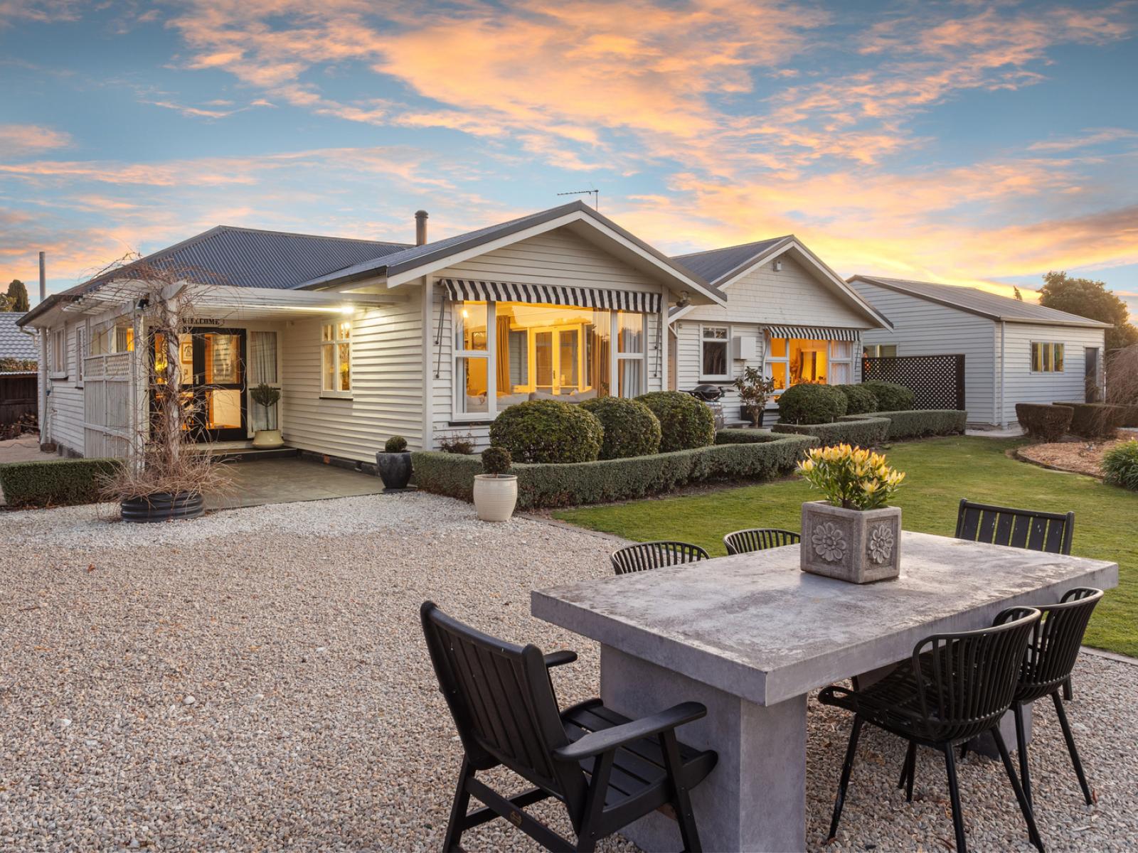 2 Church Street, Amberley