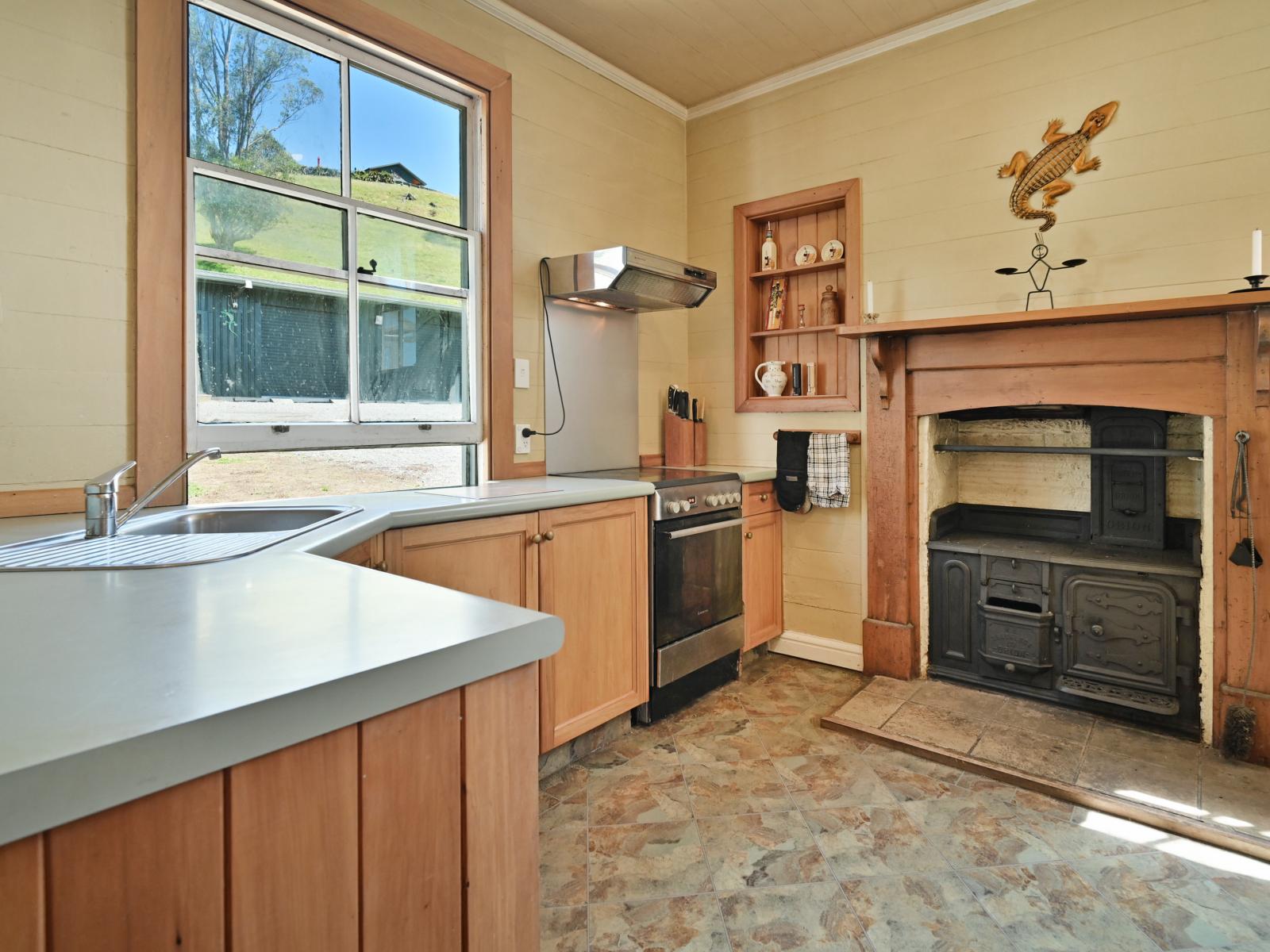 3439 State Highway 50, Maraekakaho