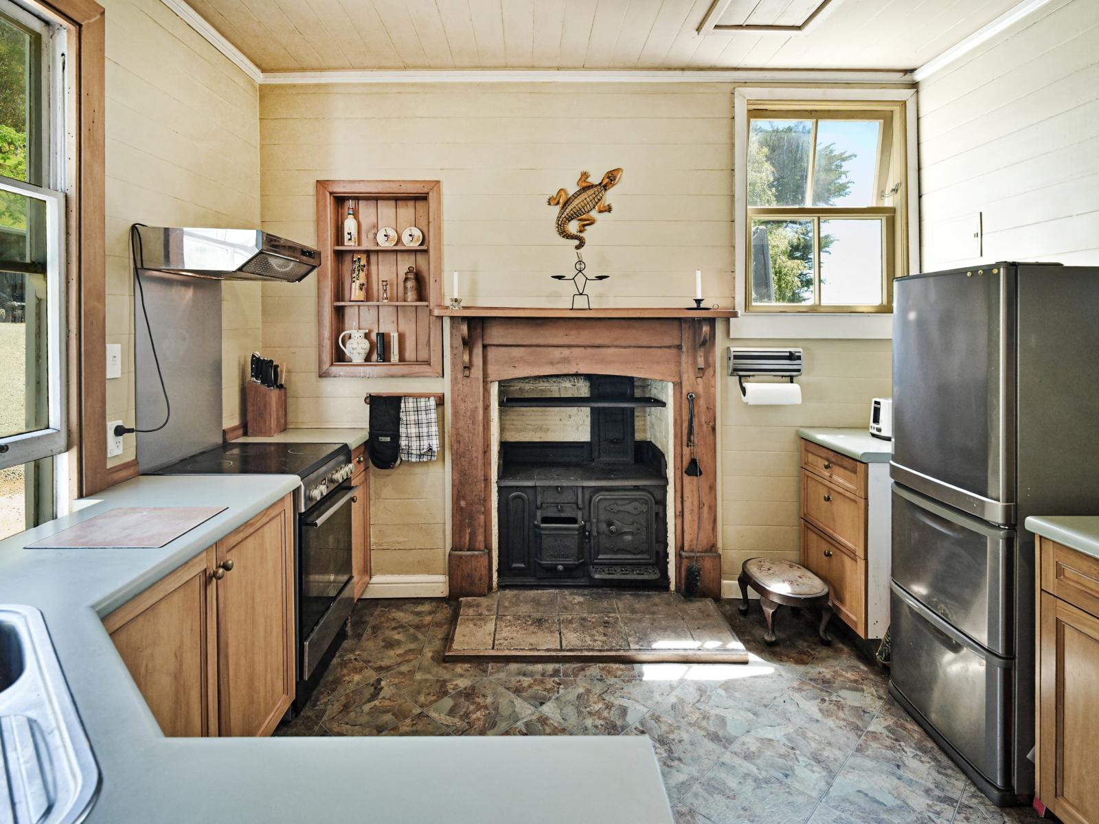 3439 State Highway 50, Maraekakaho