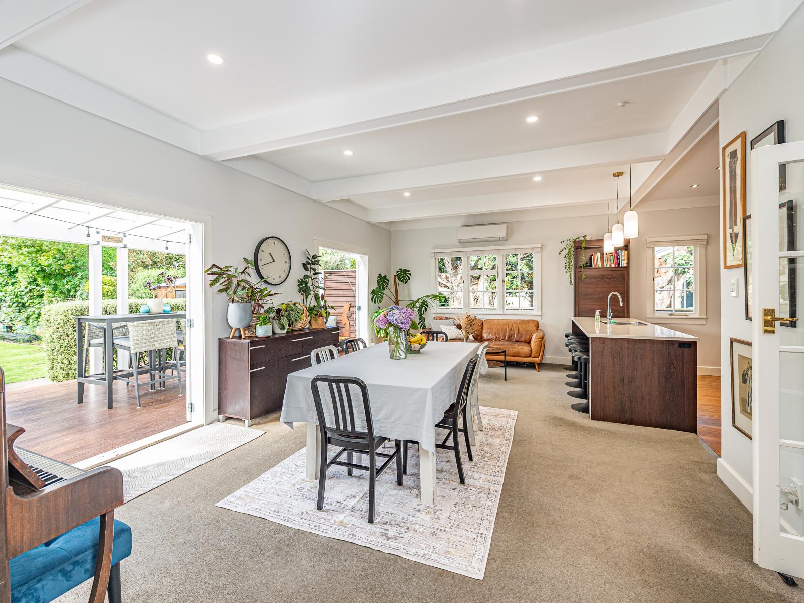 9 Selwyn Crescent, College Estate