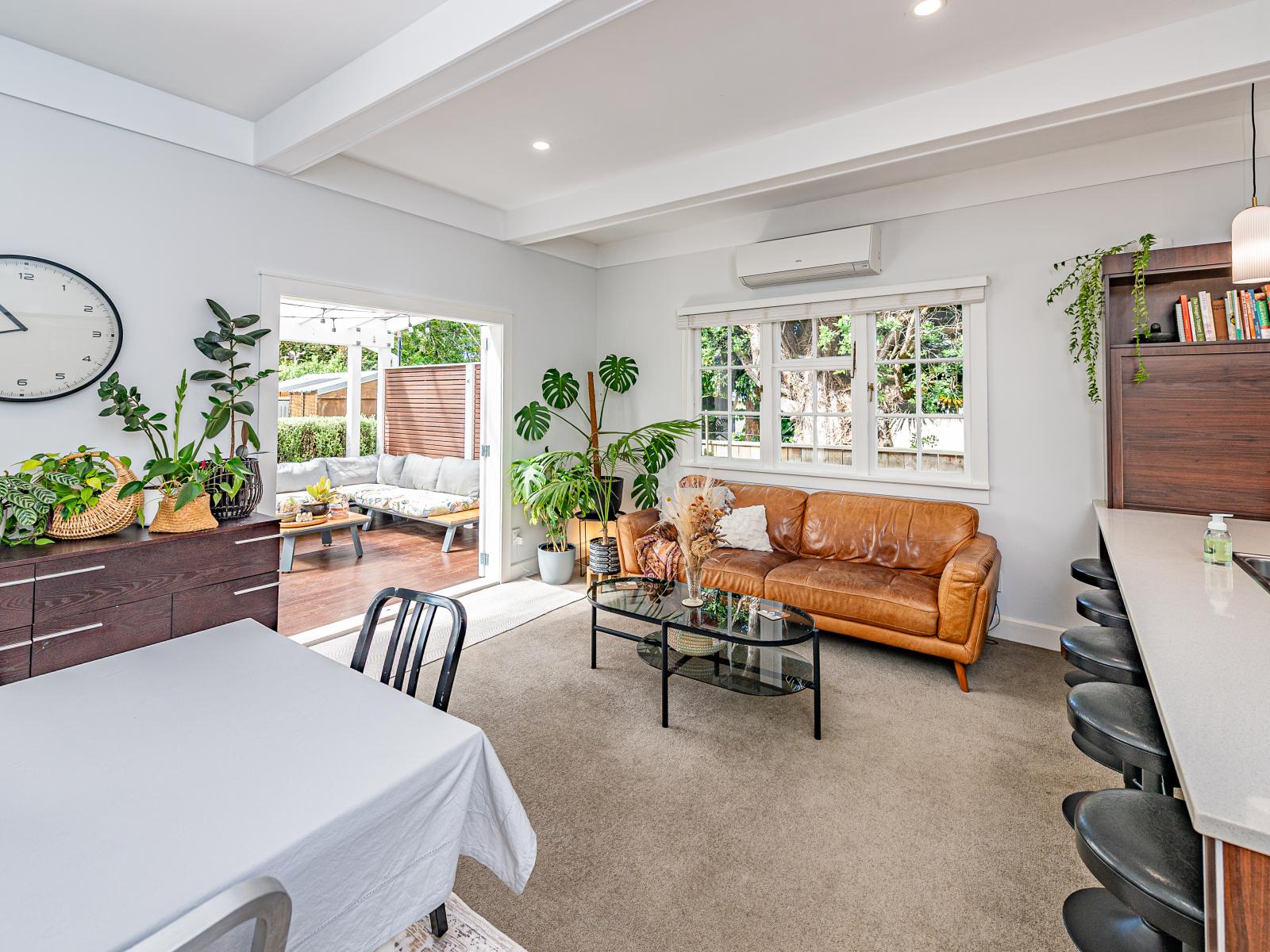 9 Selwyn Crescent, College Estate