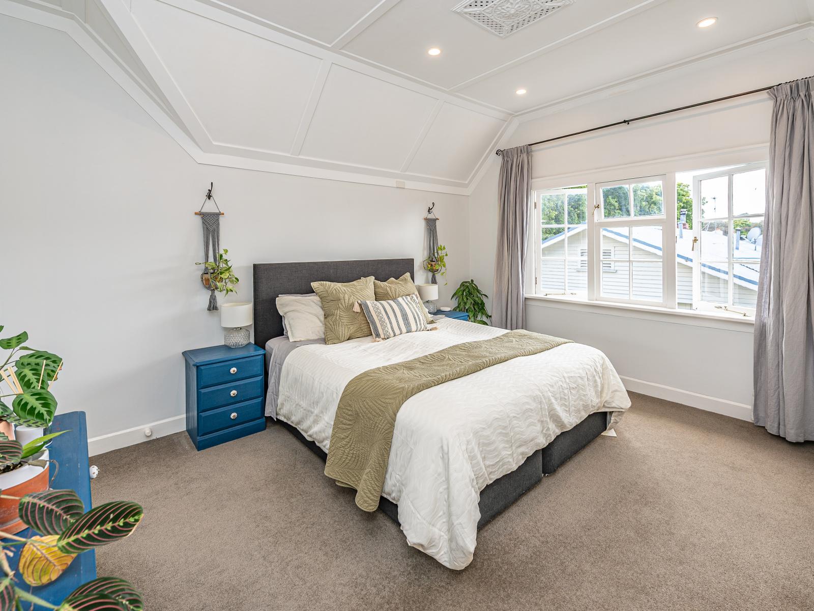 9 Selwyn Crescent, College Estate