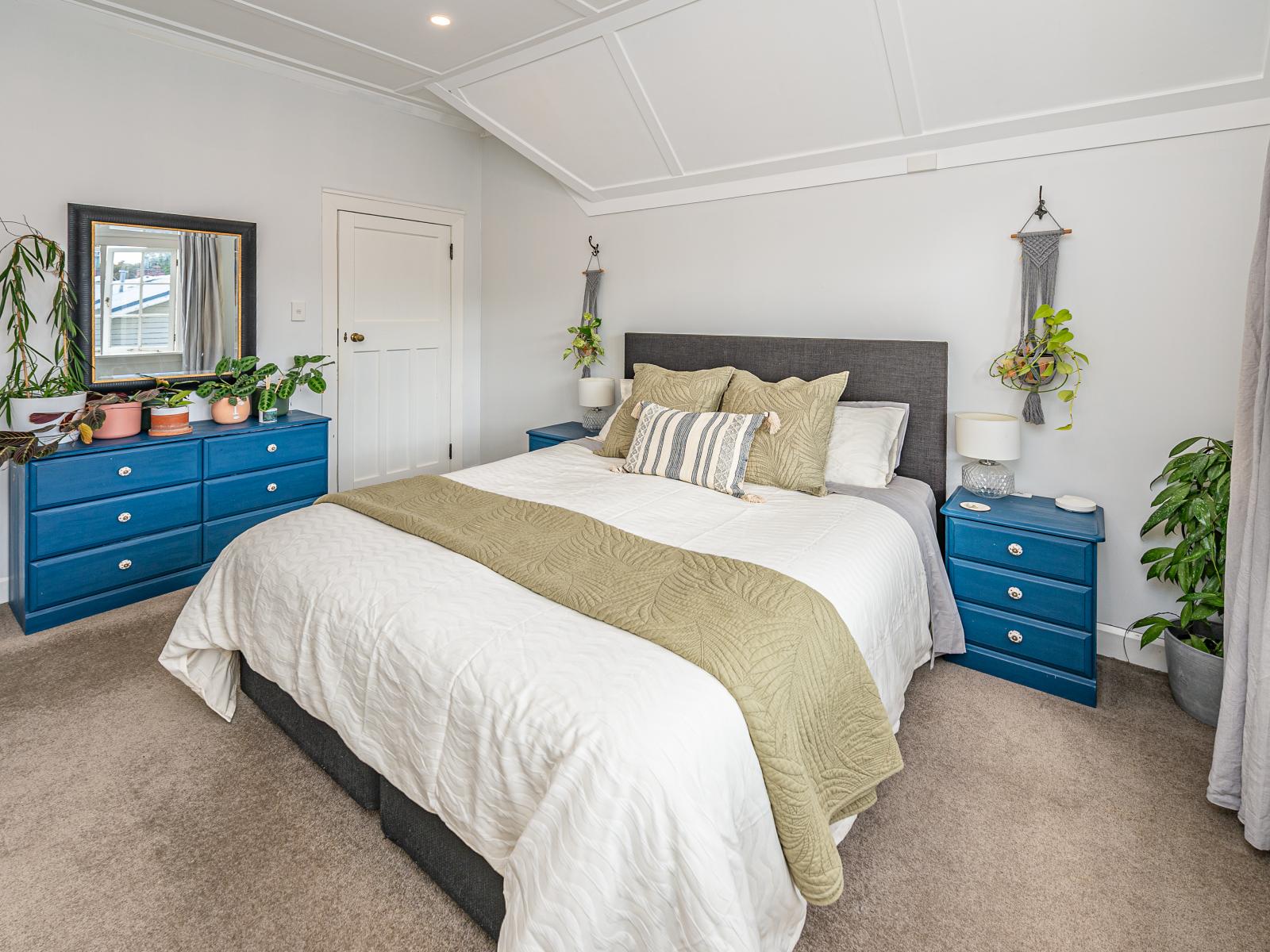 9 Selwyn Crescent, College Estate