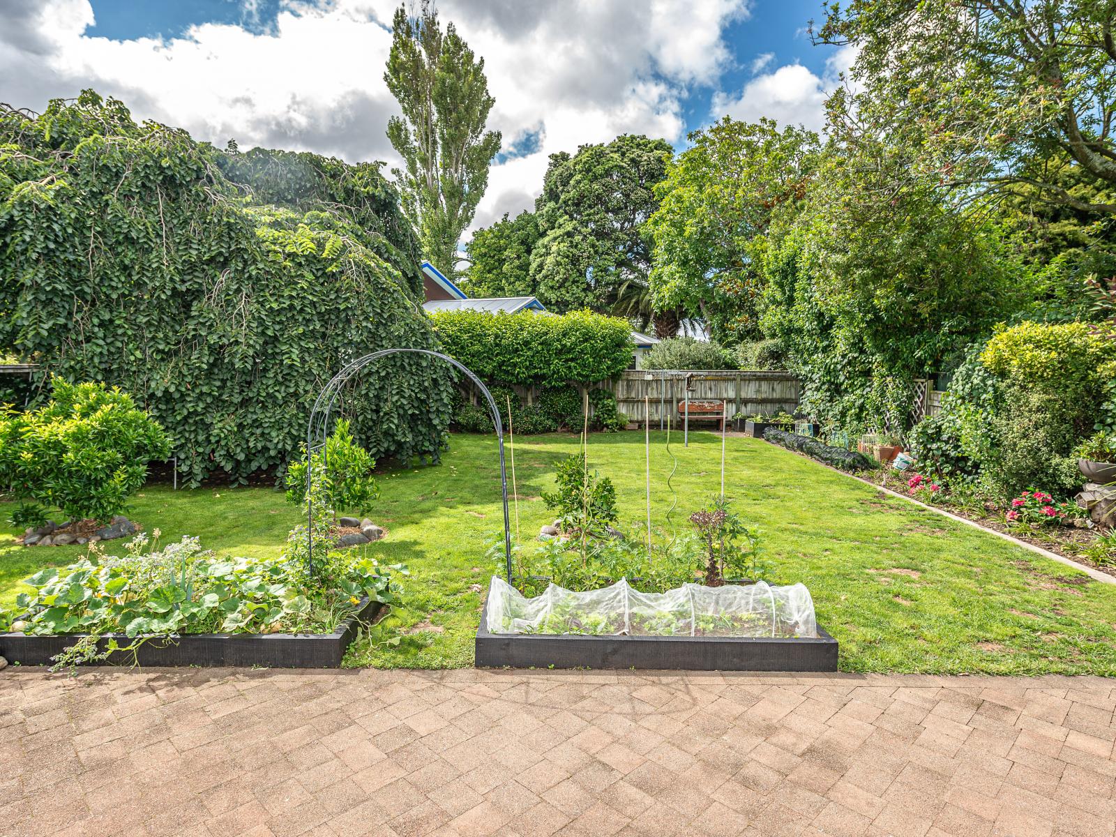 9 Selwyn Crescent, College Estate