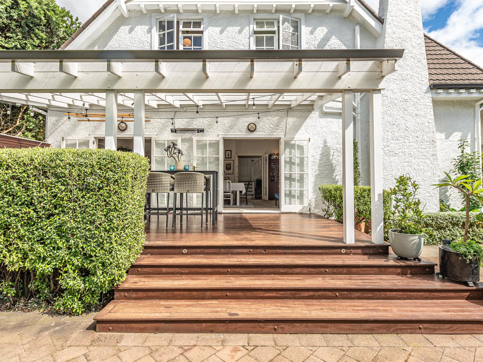 9 Selwyn Crescent, College Estate