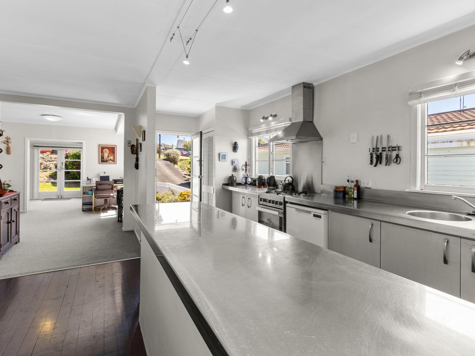 101 Clawton Street, Westown