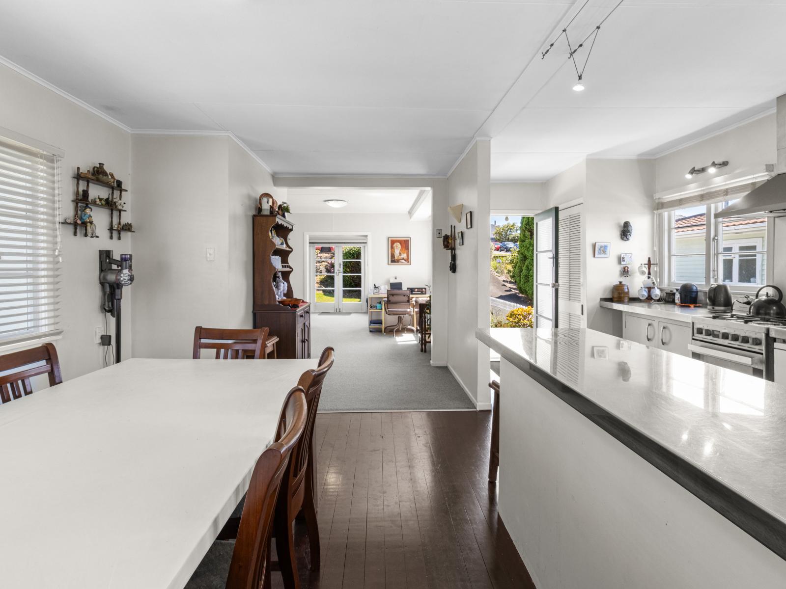 101 Clawton Street, Westown