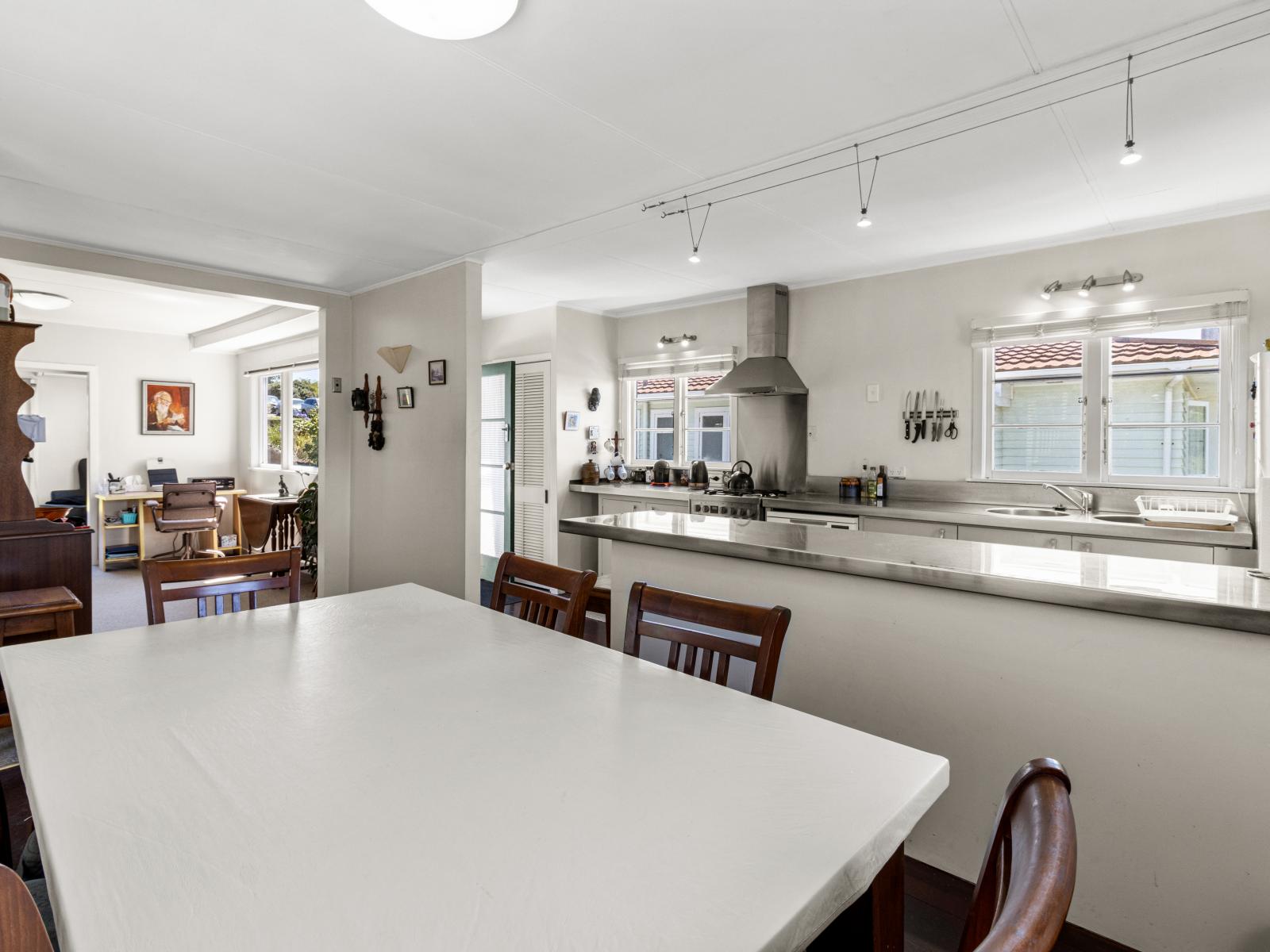 101 Clawton Street, Westown