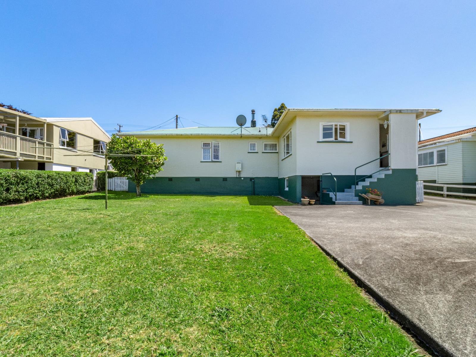 101 Clawton Street, Westown