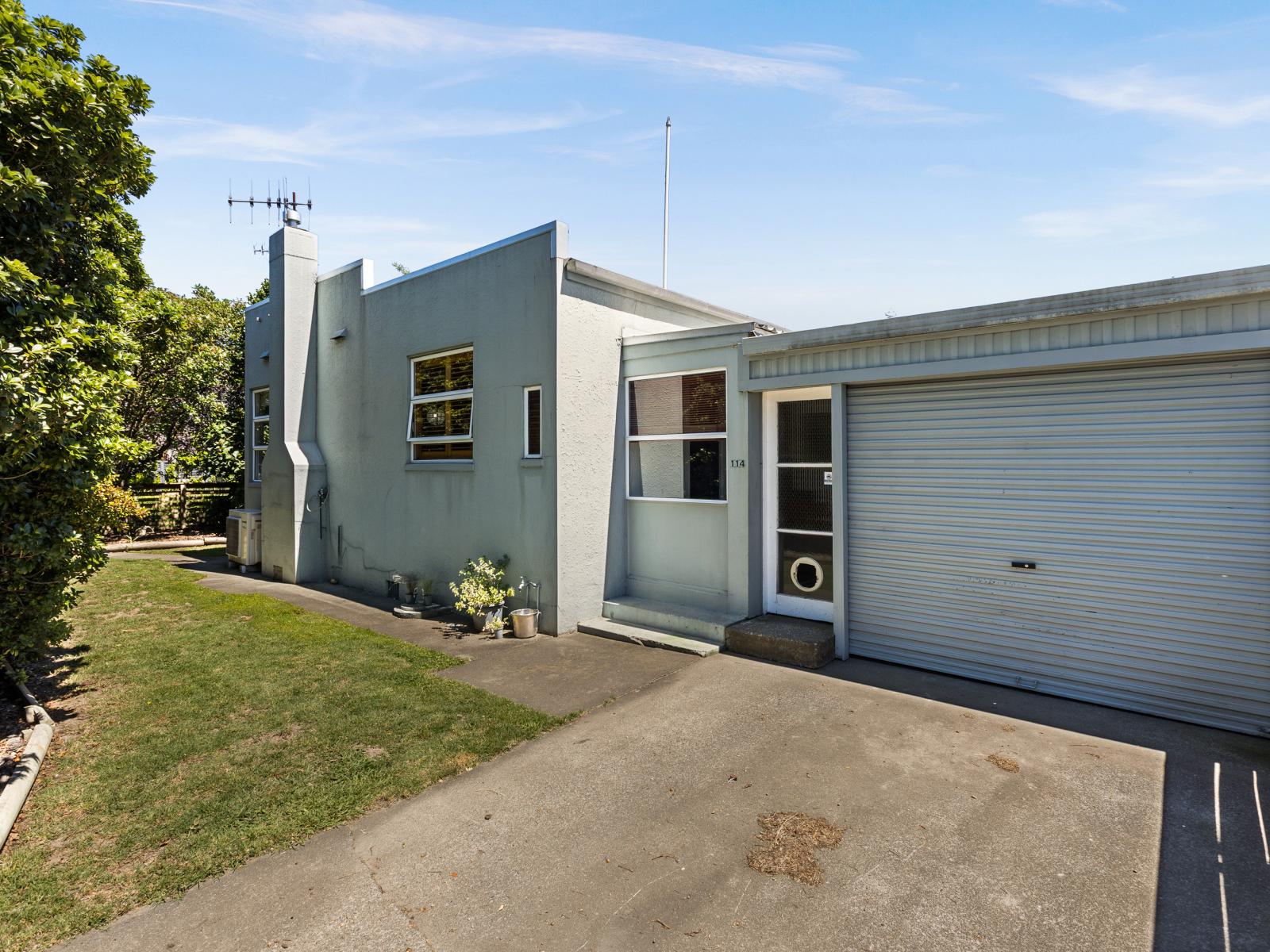 114 Mayfair Avenue, Mayfair