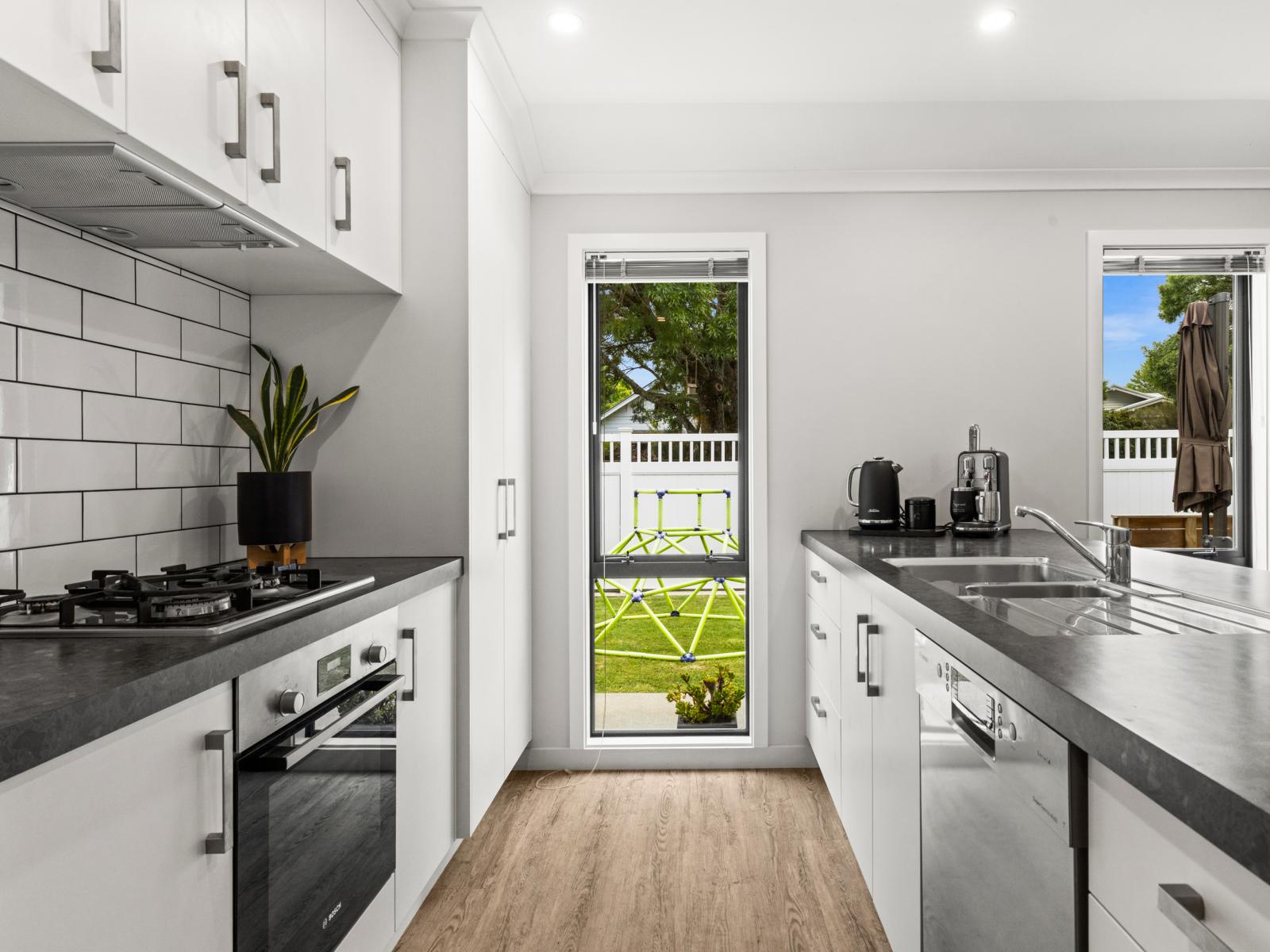 1008A Frances Street, Akina