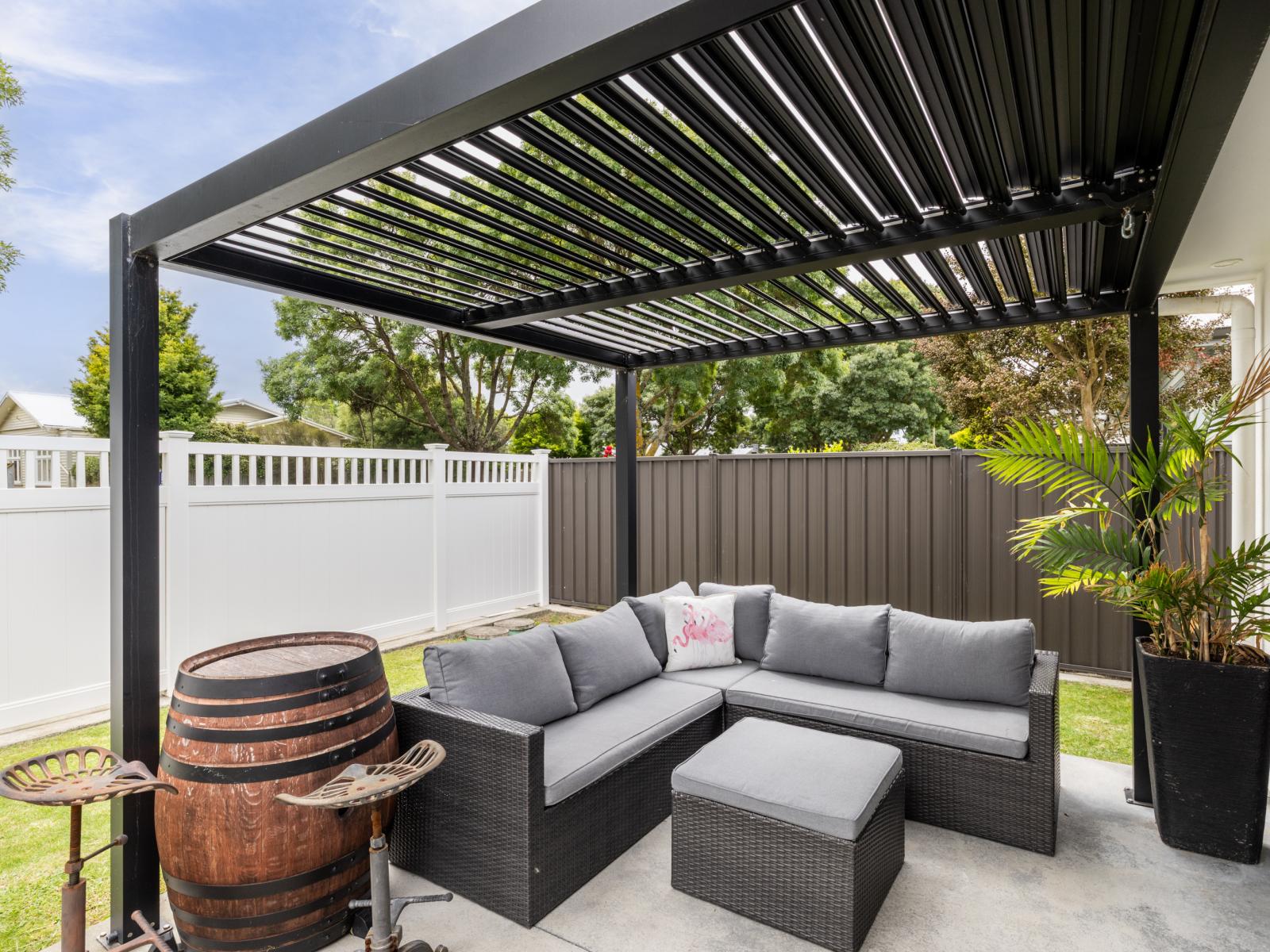 1008A Frances Street, Akina