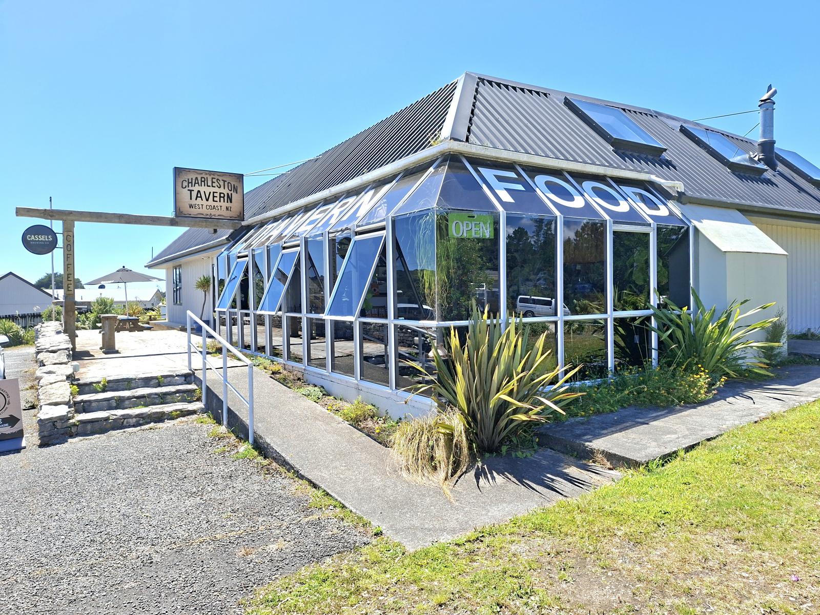 7370 State Highway 6, Charleston