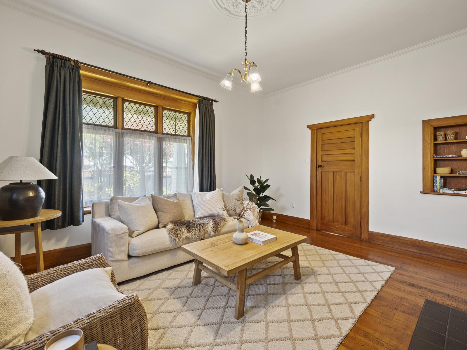 703 Queen Street West, St Leonards