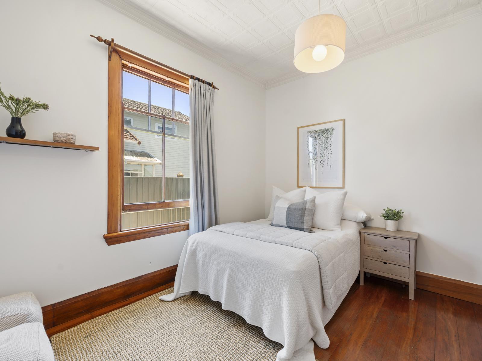 703 Queen Street West, St Leonards